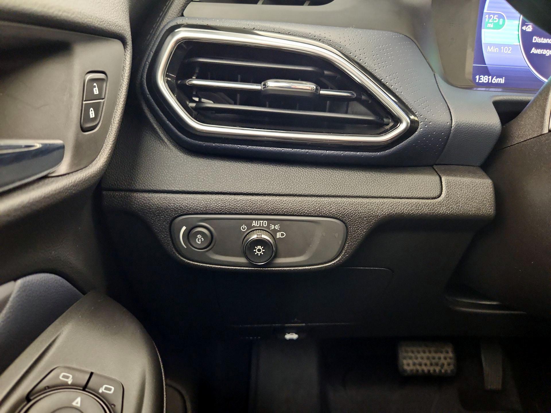 Thumbnail: 2023 Chevrolet Bolt EUV - 13