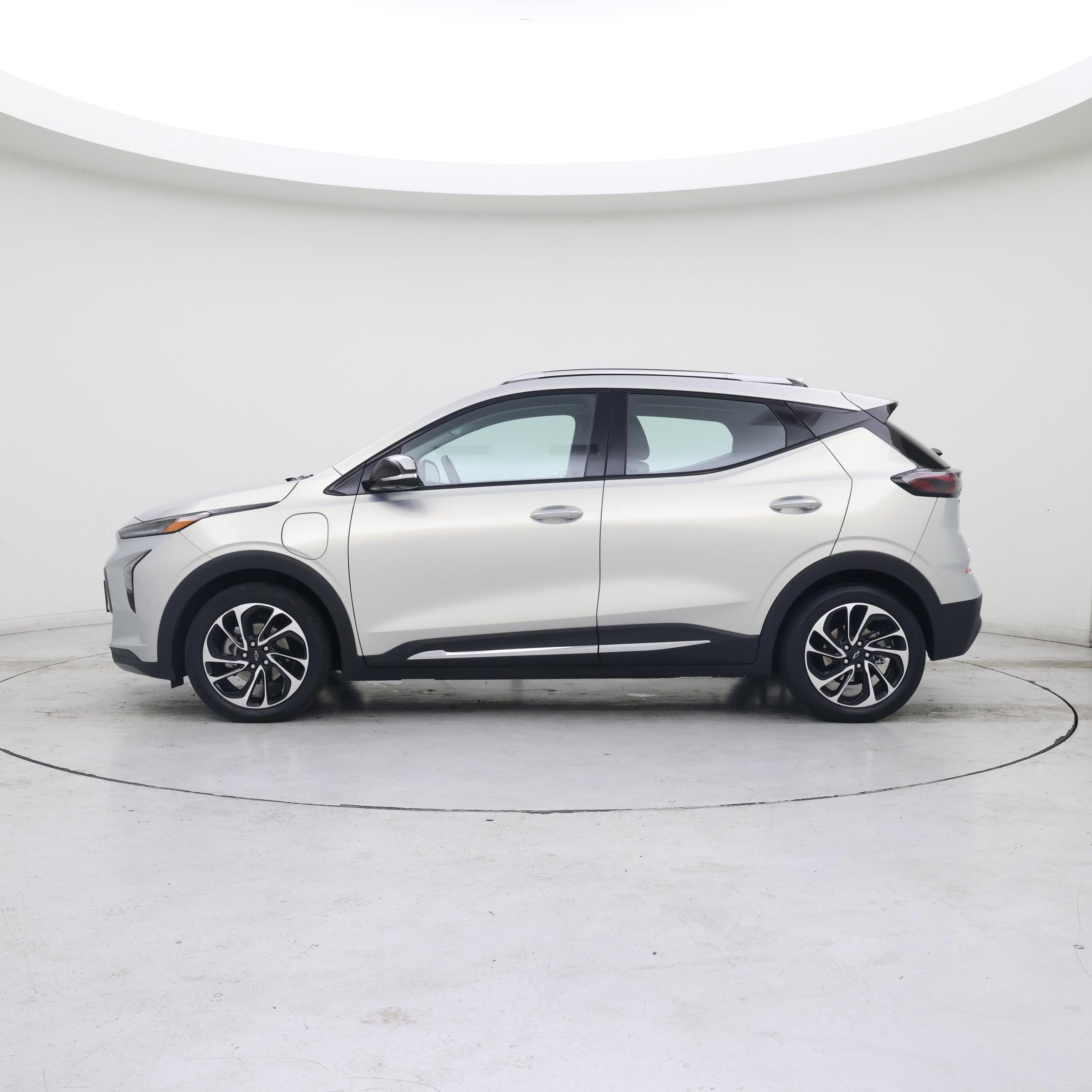 Thumbnail: 2023 Chevrolet Bolt EUV - 3