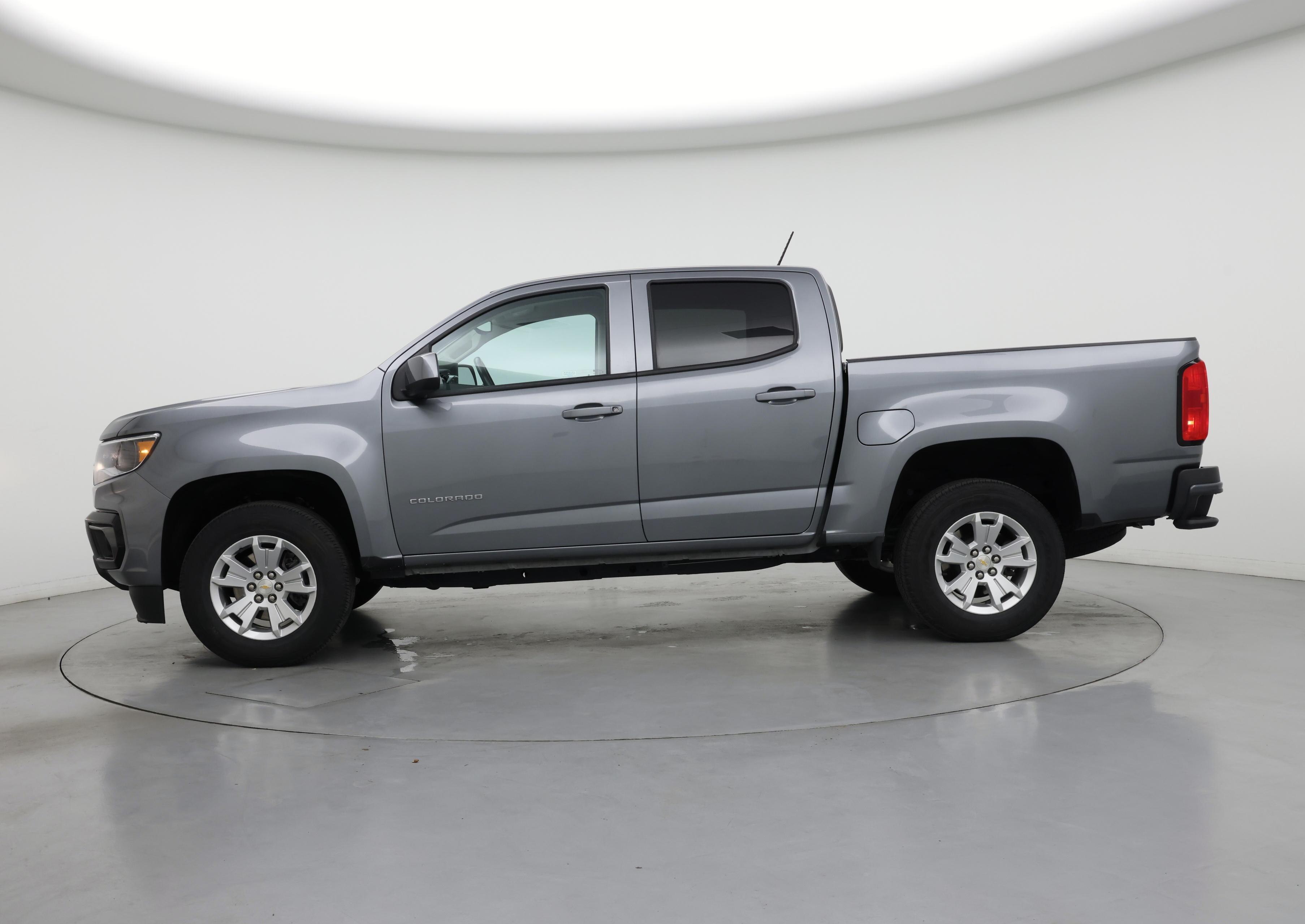 Thumbnail: 2022 Chevrolet Colorado - 3