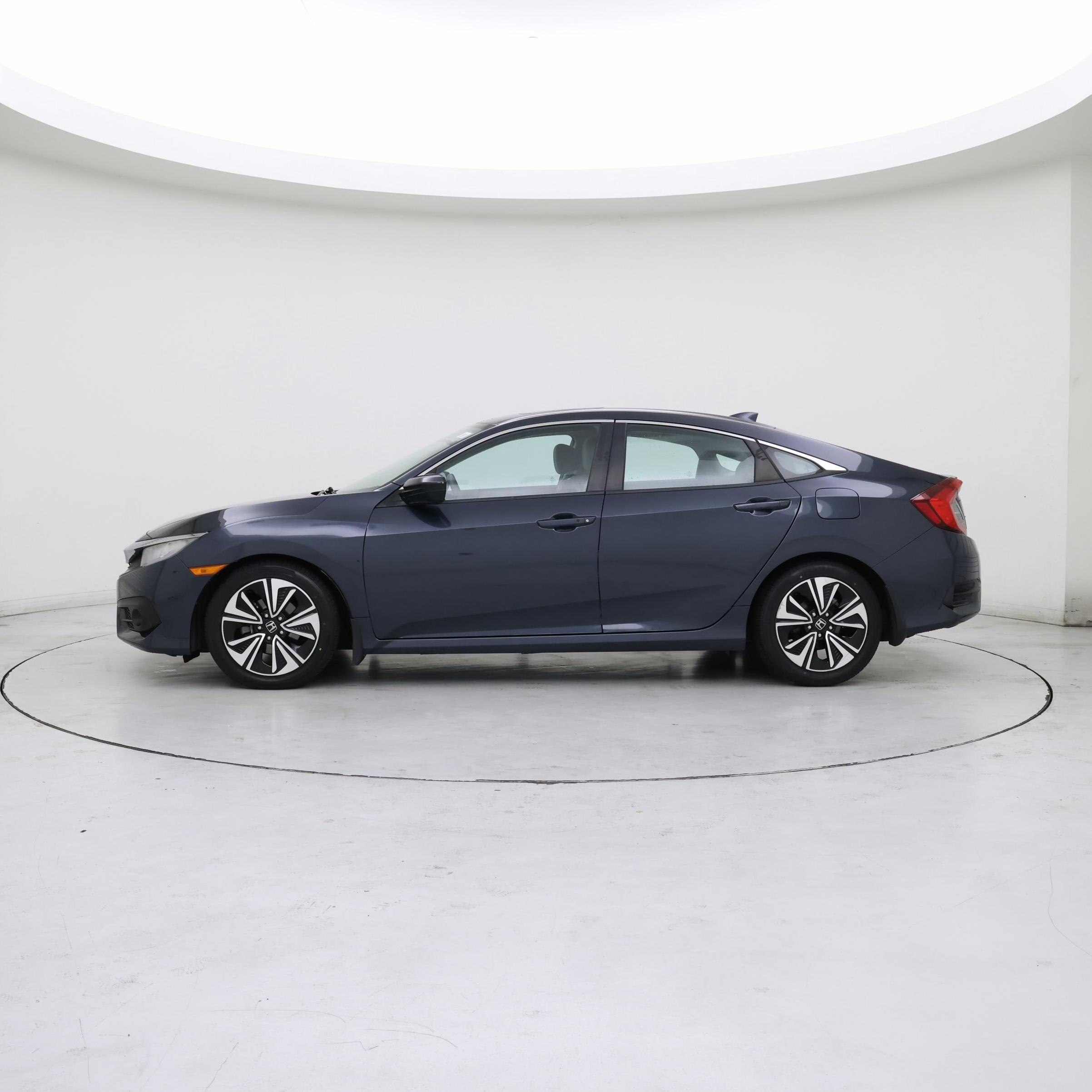 Thumbnail: 2017 Honda Civic - 3