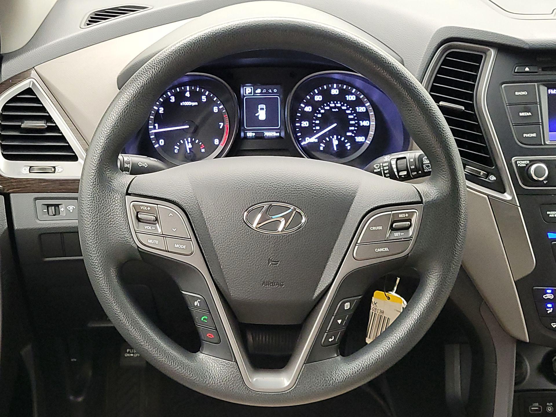 Thumbnail: 2018 Hyundai Santa Fe - 10