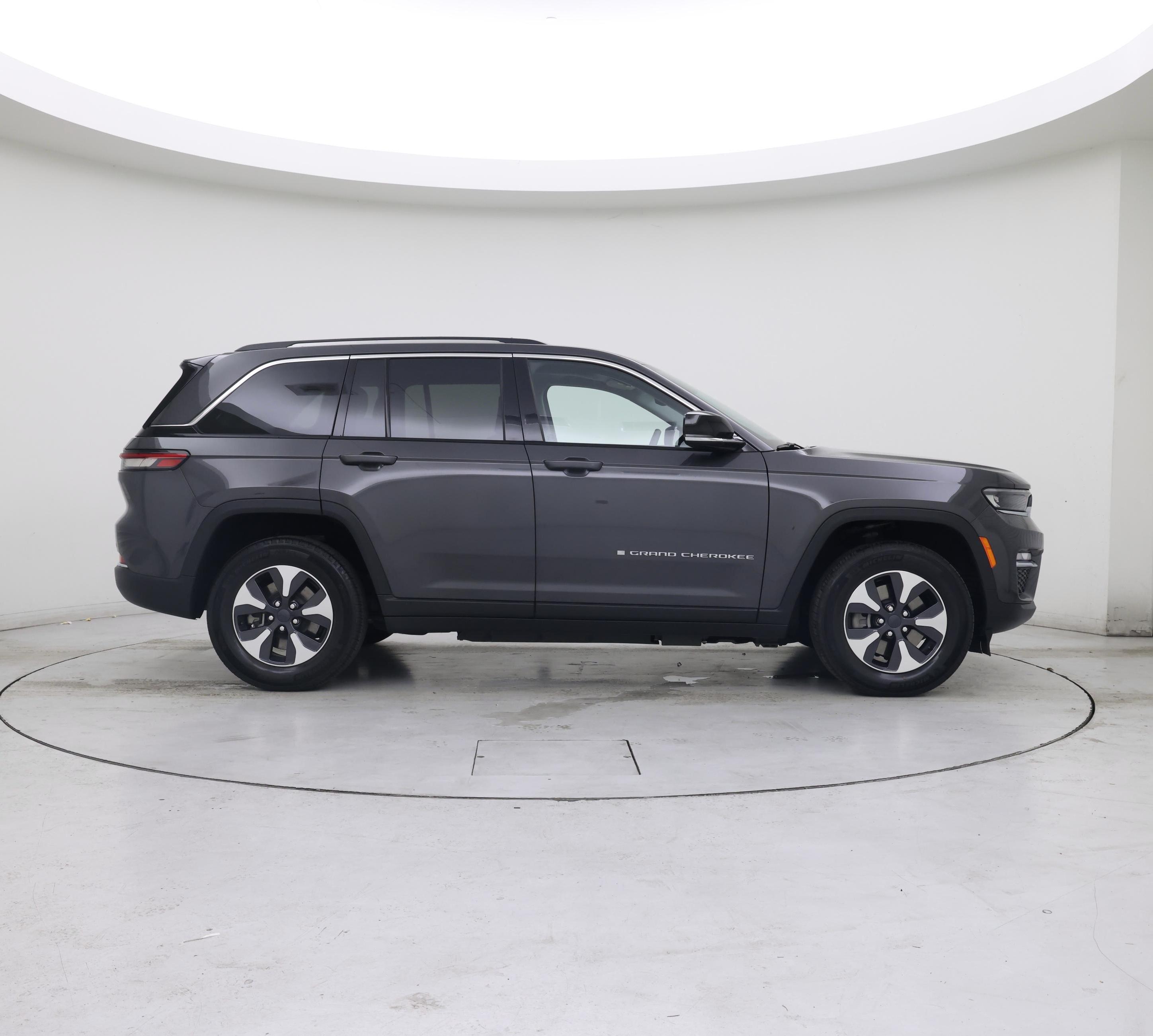 Thumbnail: 2023 Jeep Grand Cherokee - 7