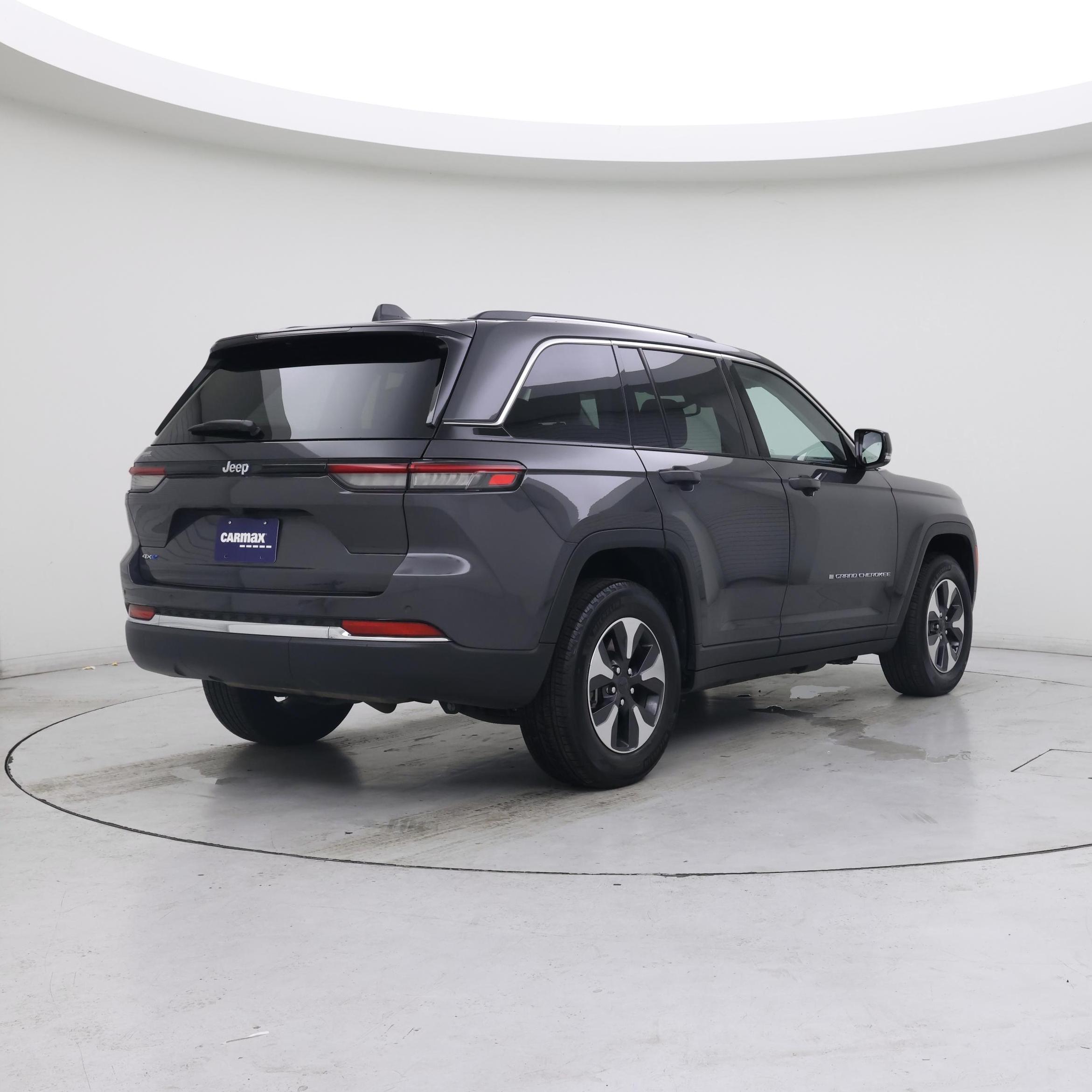 Thumbnail: 2023 Jeep Grand Cherokee - 8
