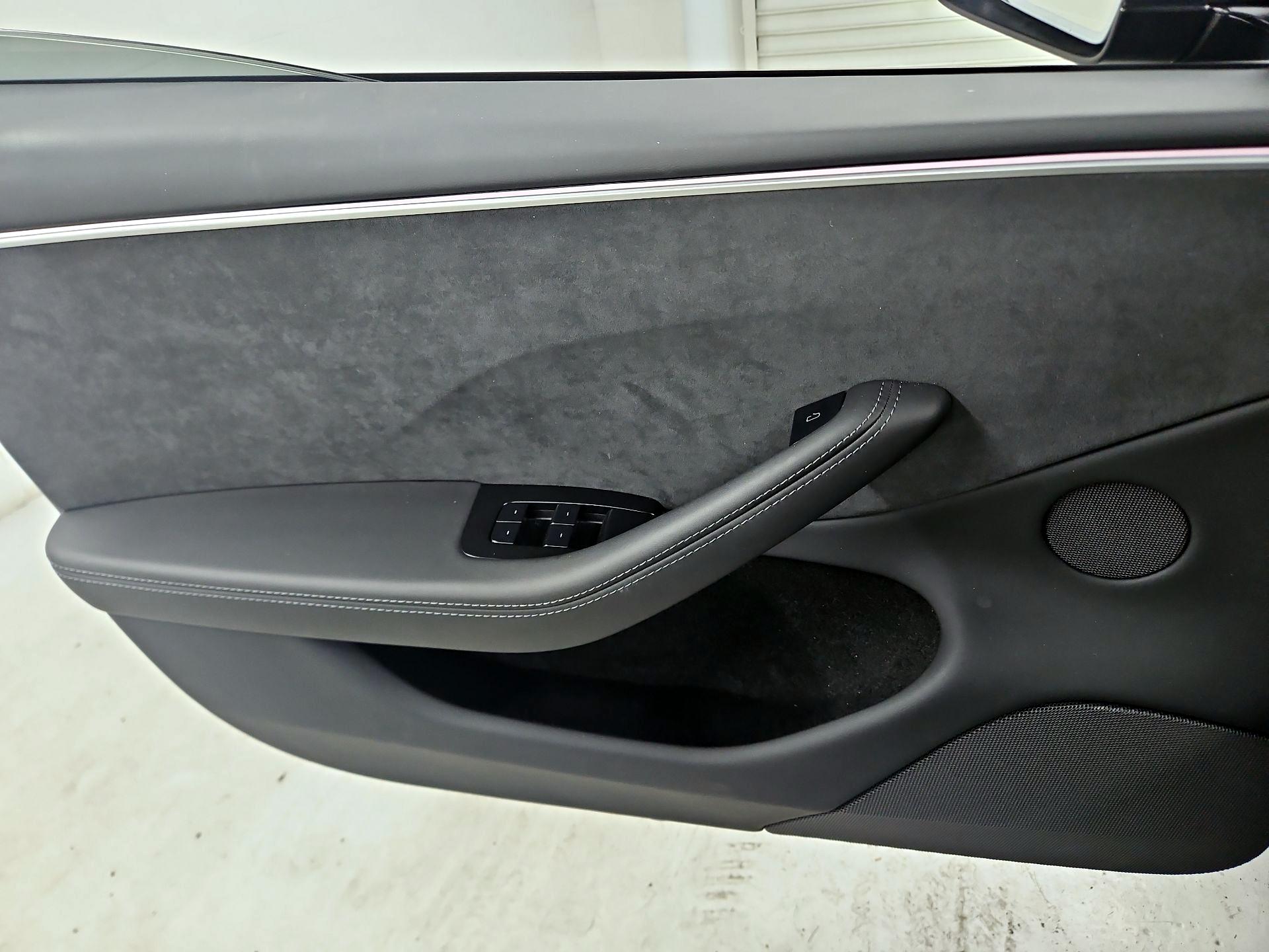 Thumbnail: 2025 Tesla Model 3 - 12