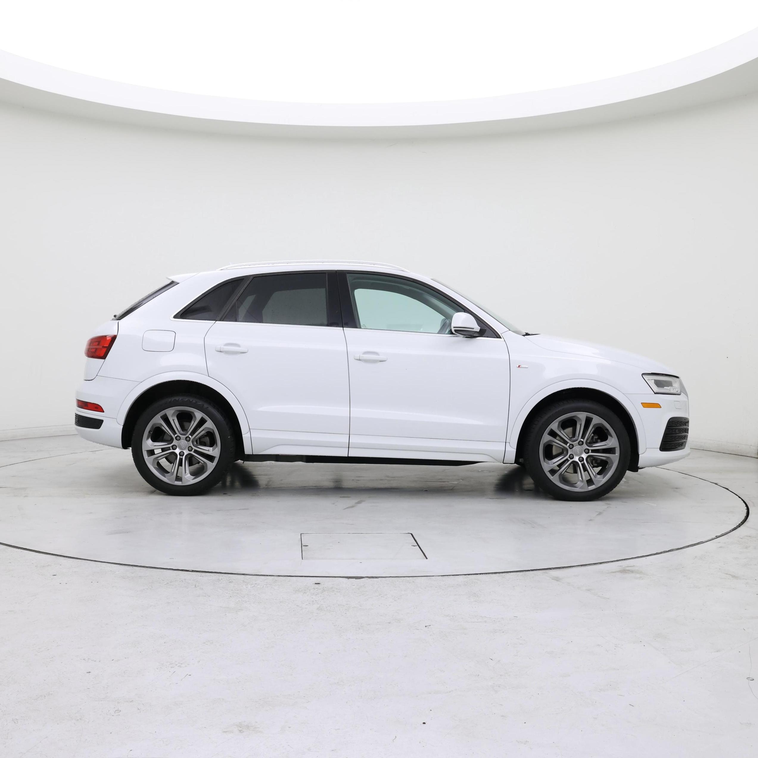 Thumbnail: 2016 Audi Q3 - 7