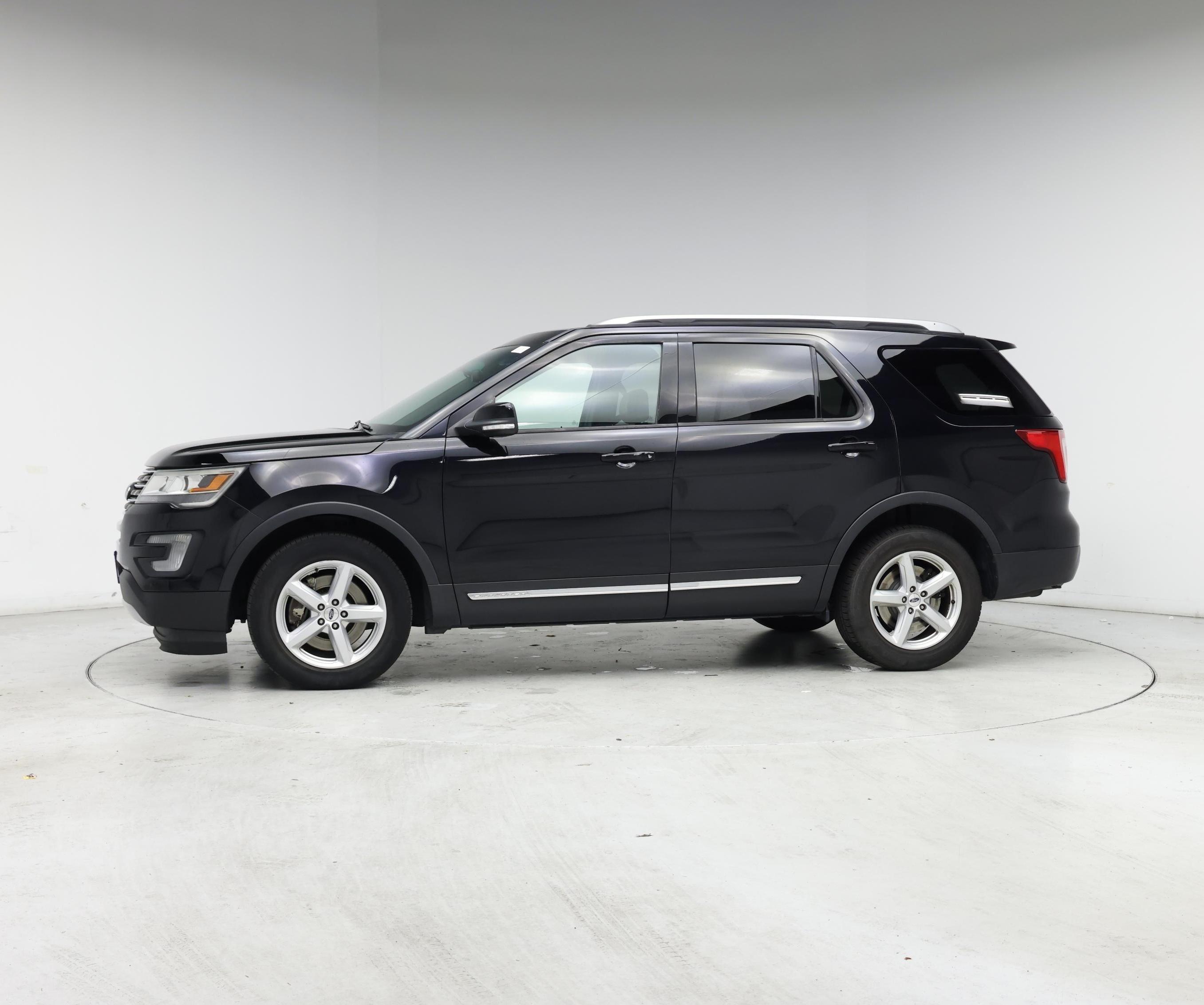 Thumbnail: 2016 Ford Explorer - 3