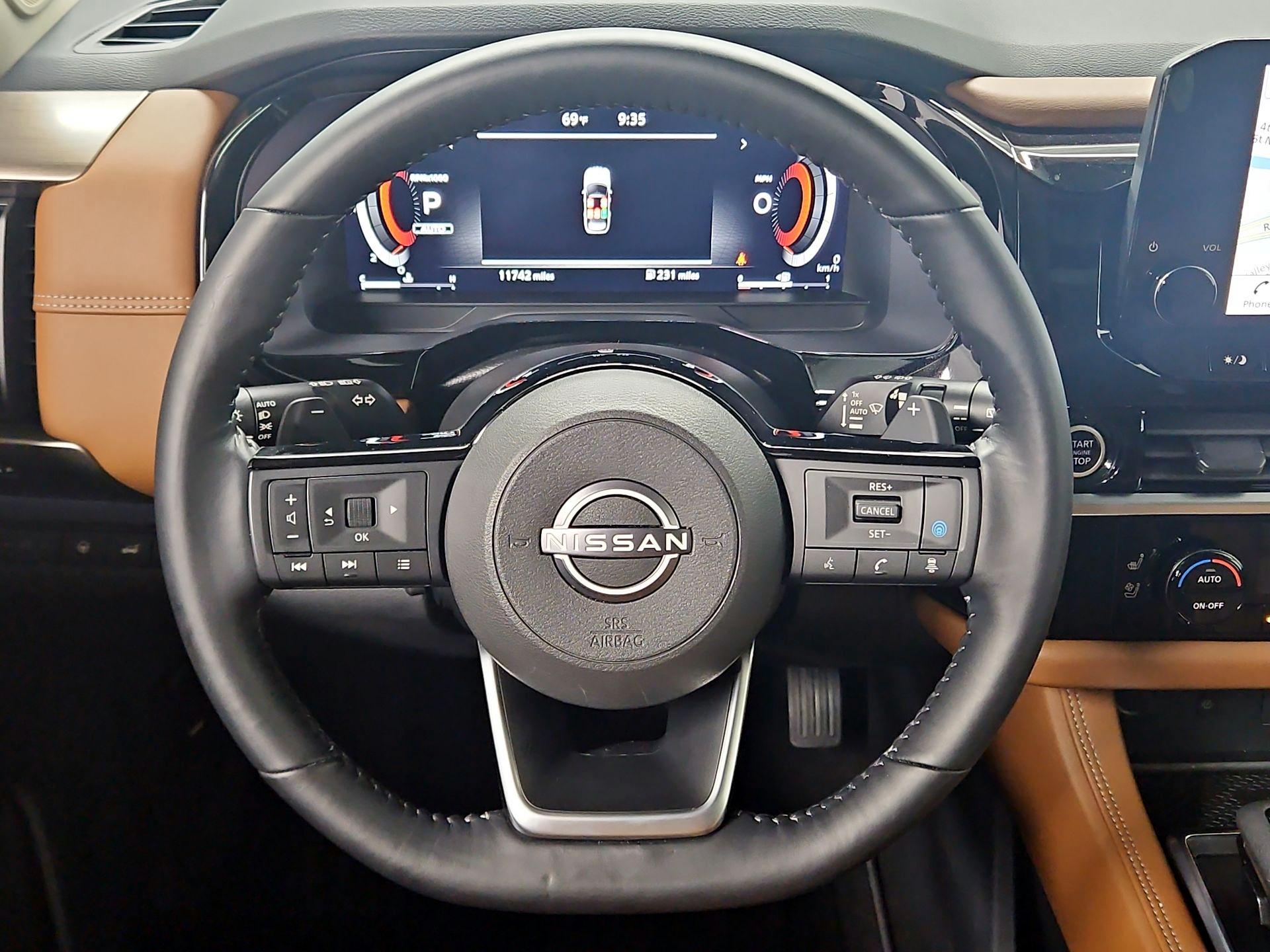 Thumbnail: 2023 Nissan Pathfinder - 10