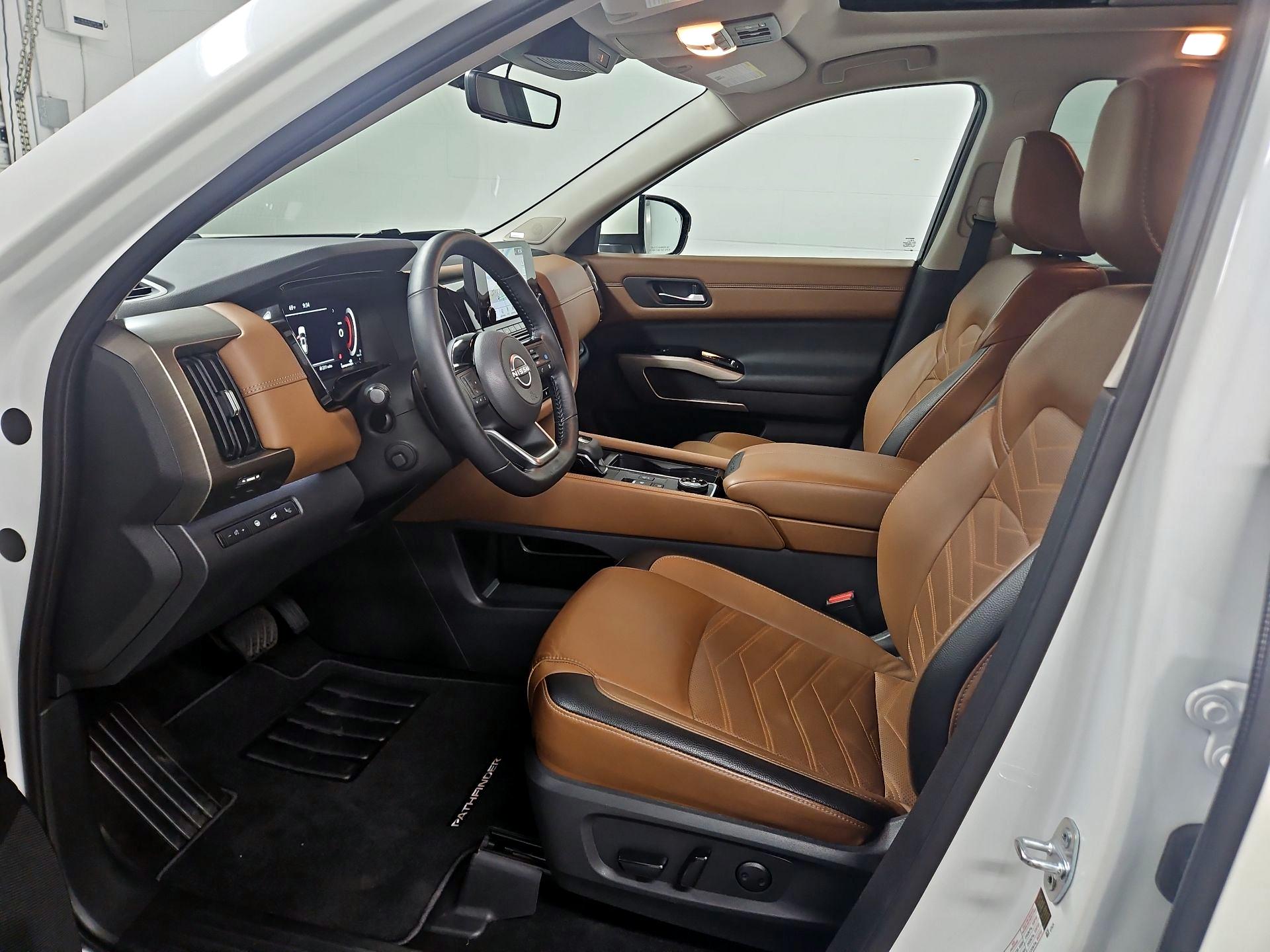 Thumbnail: 2023 Nissan Pathfinder - 11