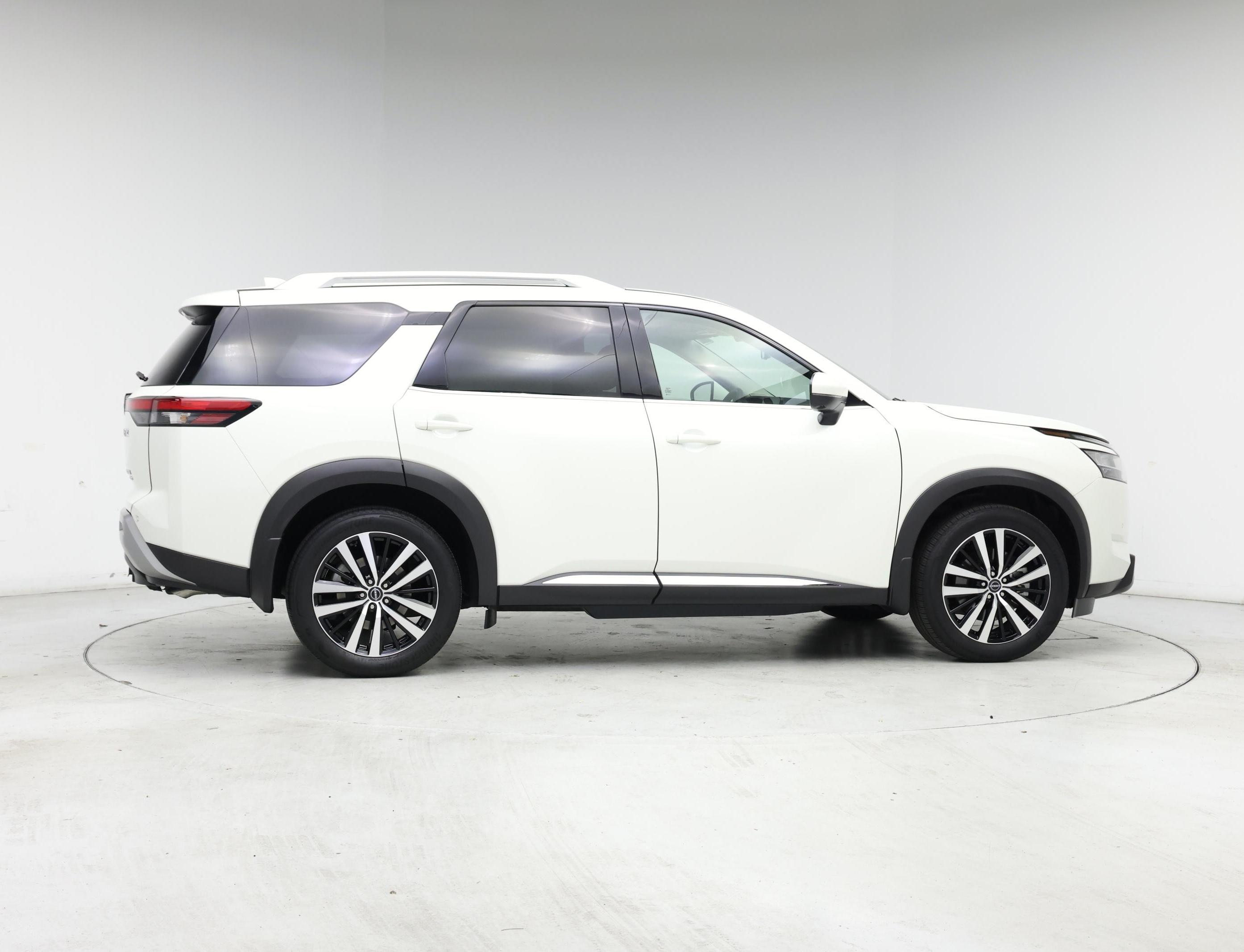 Thumbnail: 2023 Nissan Pathfinder - 7