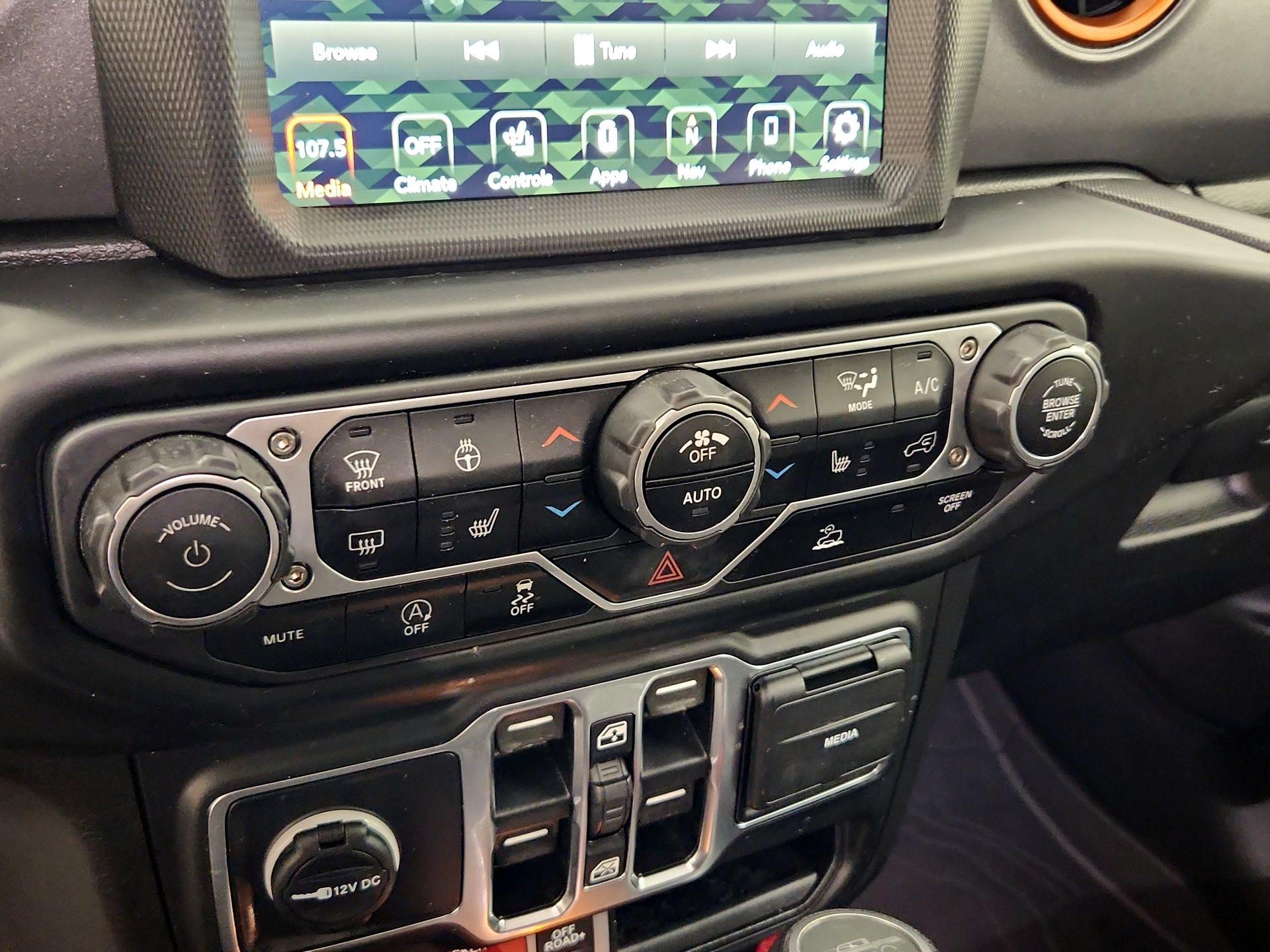 Thumbnail: 2022 Jeep Gladiator - 17