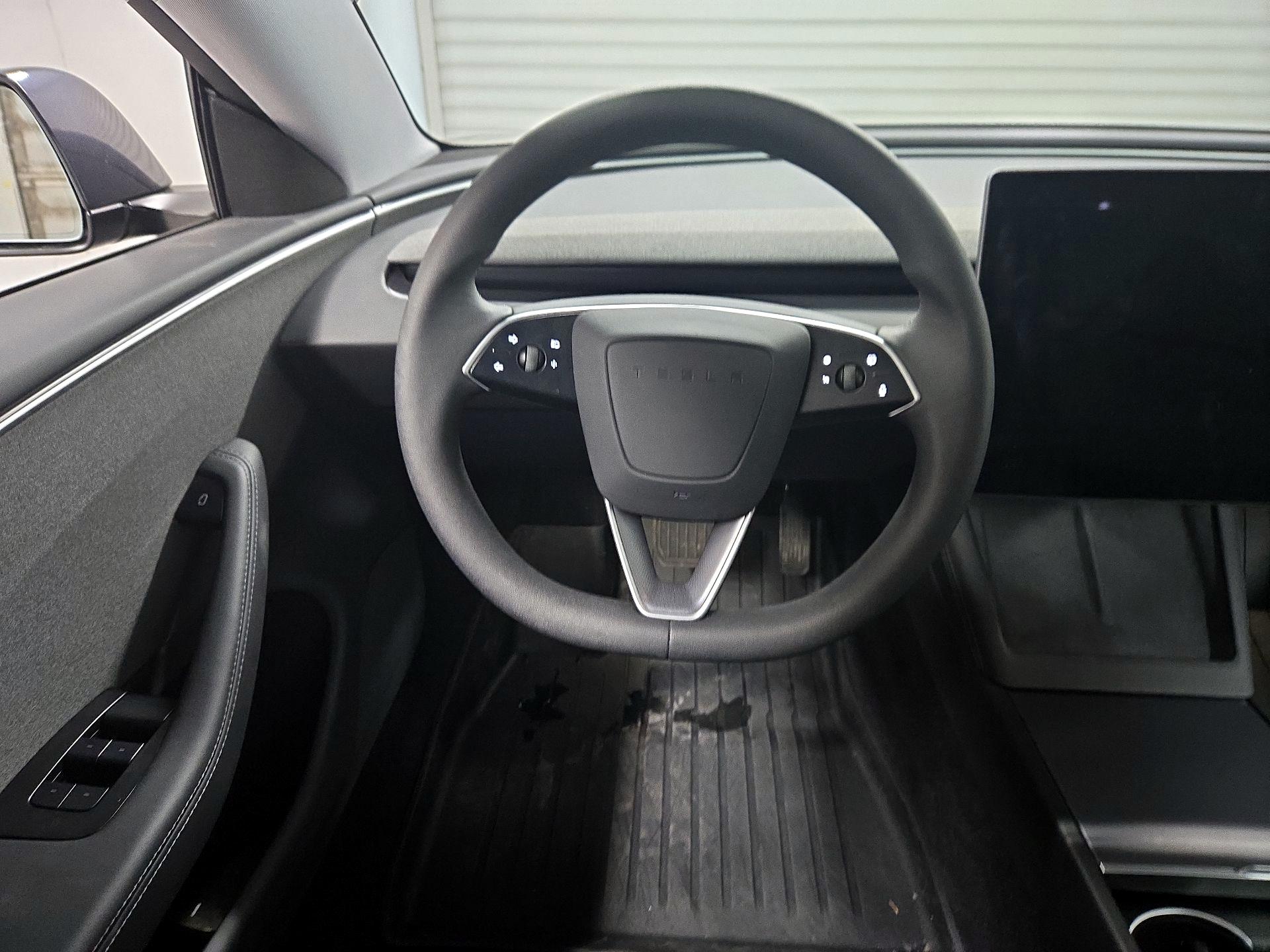Thumbnail: 2024 Tesla Model 3 - 10