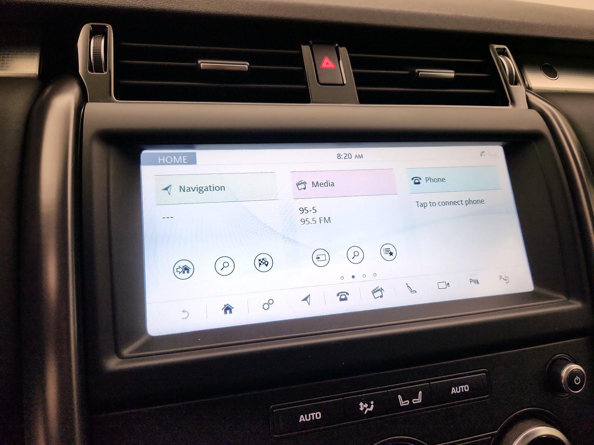 Thumbnail: 2020 Land Rover Discovery - 15