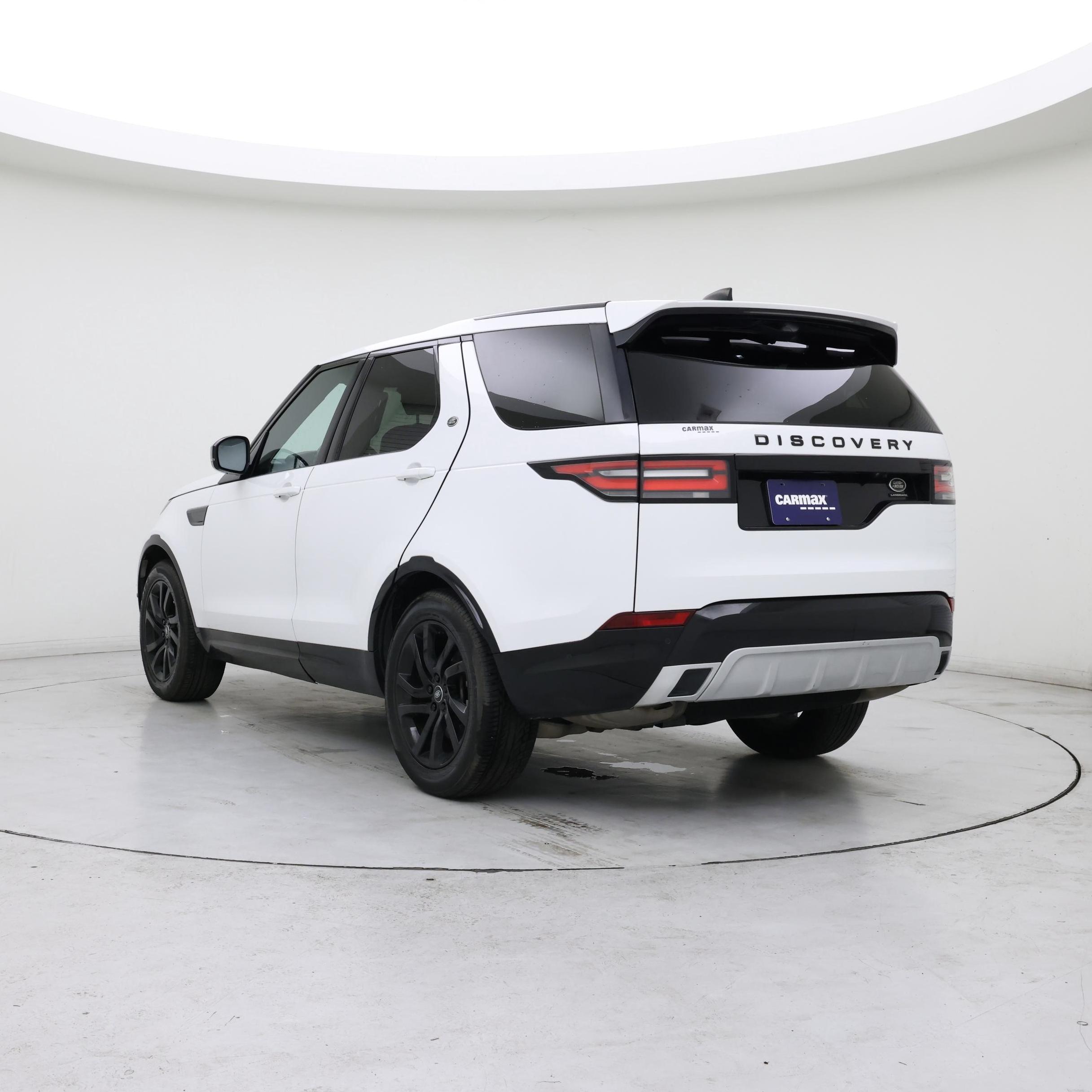 Thumbnail: 2020 Land Rover Discovery - 2