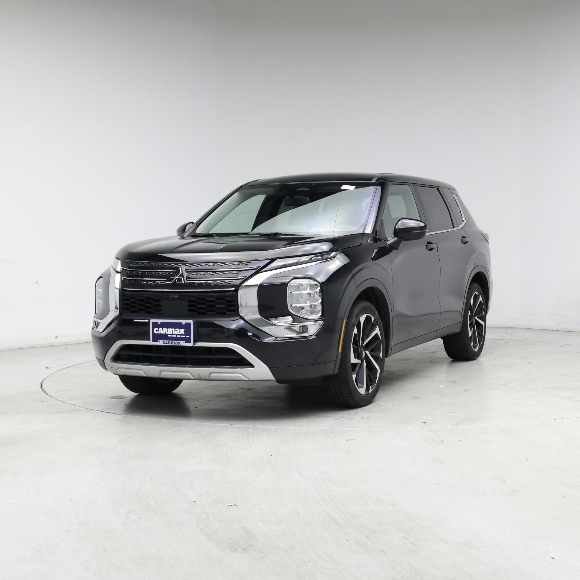 Thumbnail: 2024 Mitsubishi Outlander - 4
