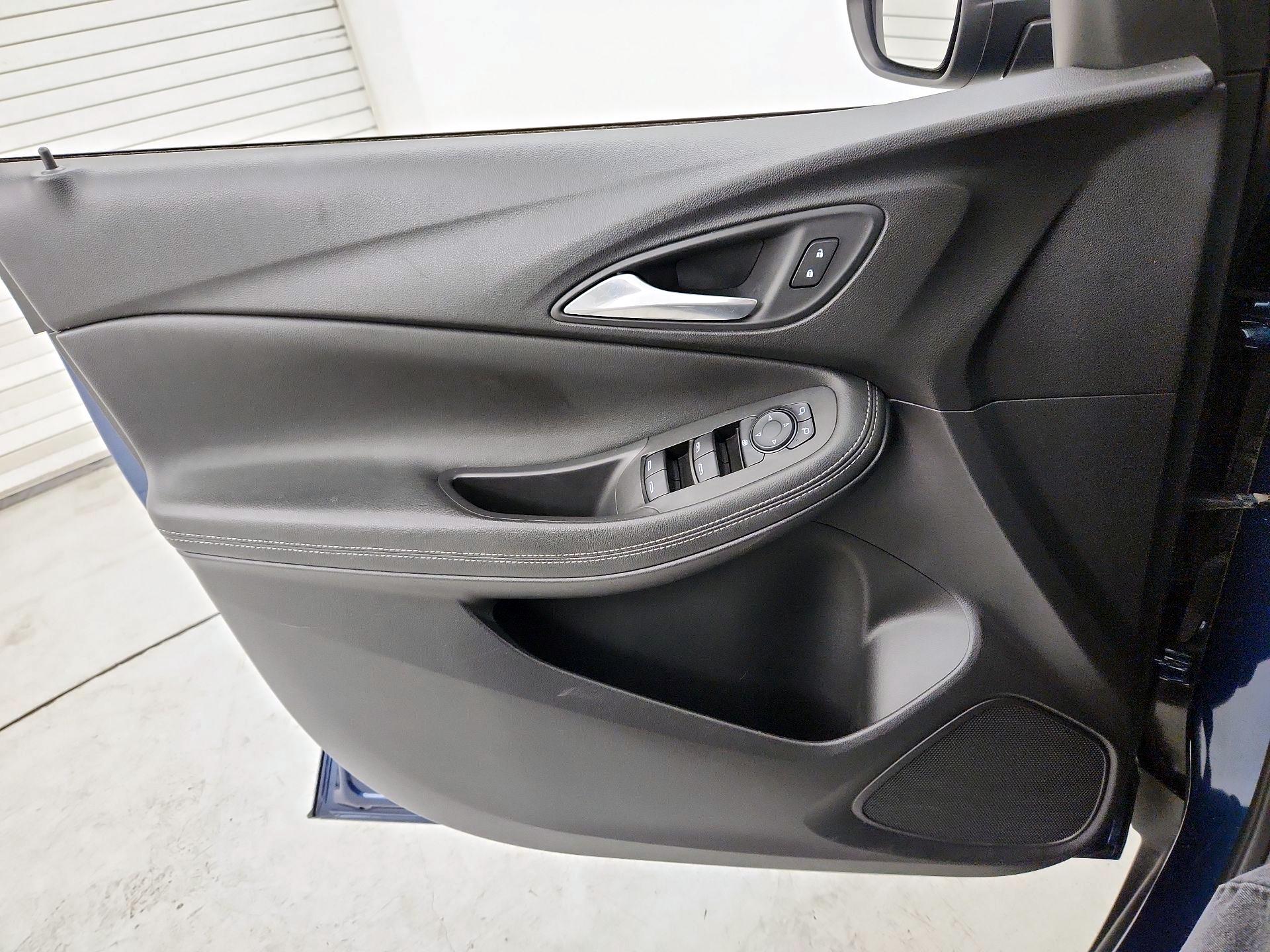 Thumbnail: 2020 Buick Encore GX - 12