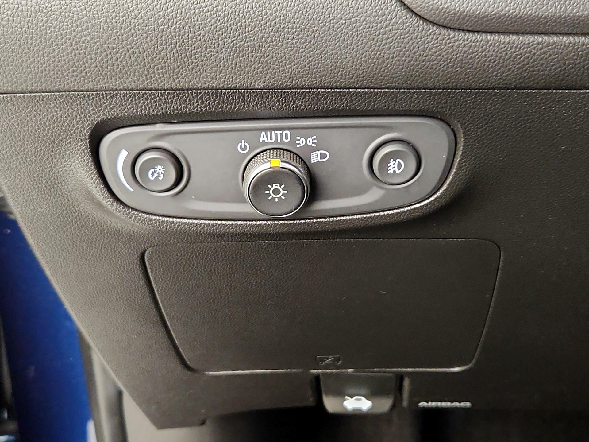 Thumbnail: 2020 Buick Encore GX - 13