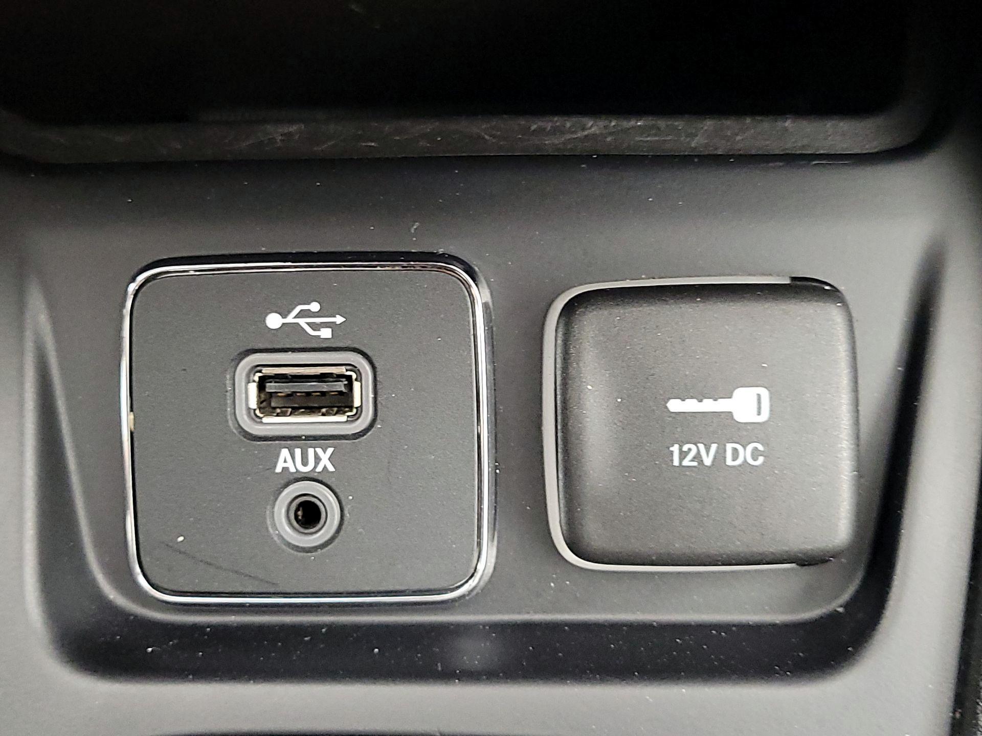 Thumbnail: 2019 Jeep Cherokee - 19