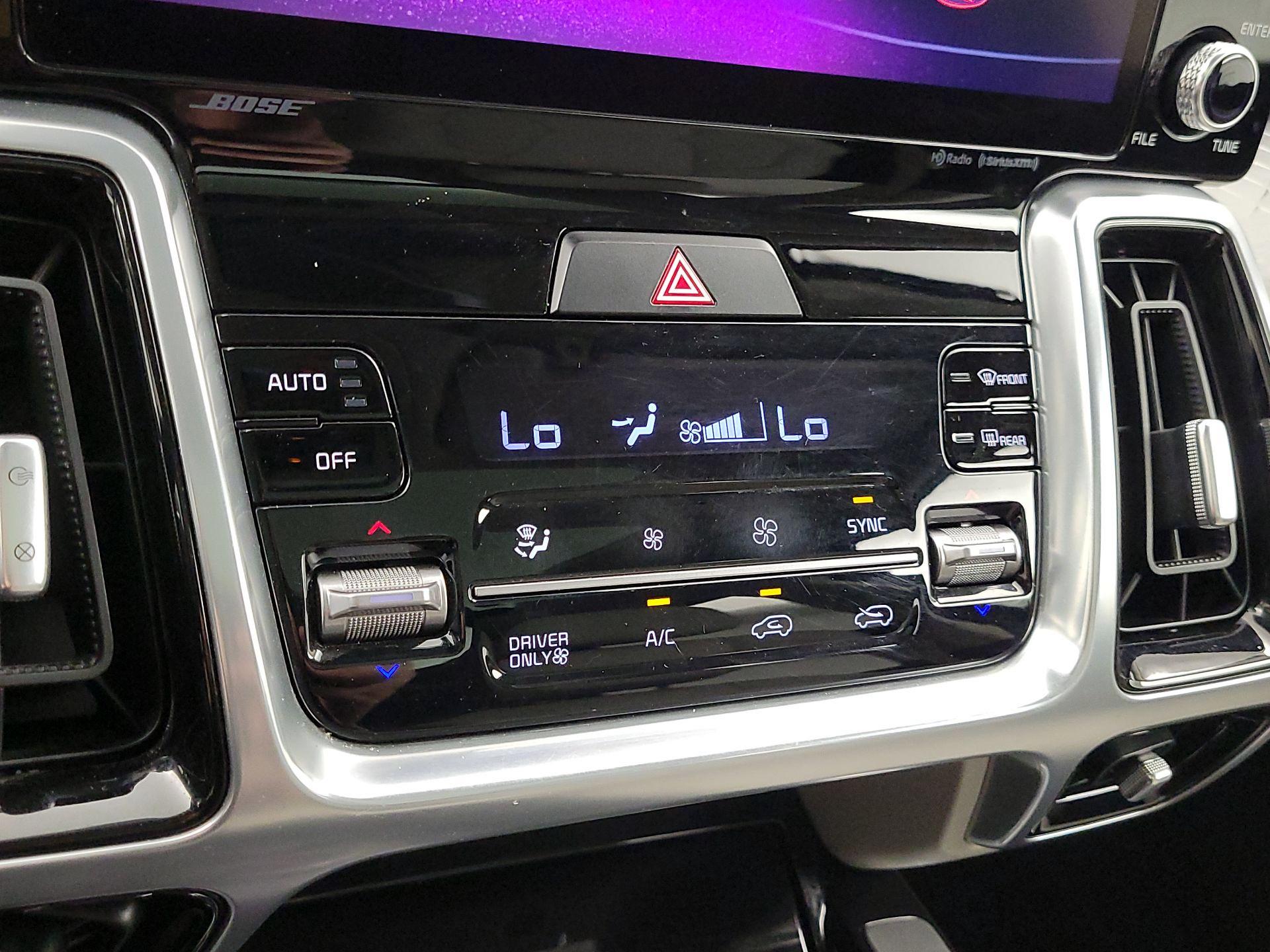 Thumbnail: 2023 Kia Sorento - 17