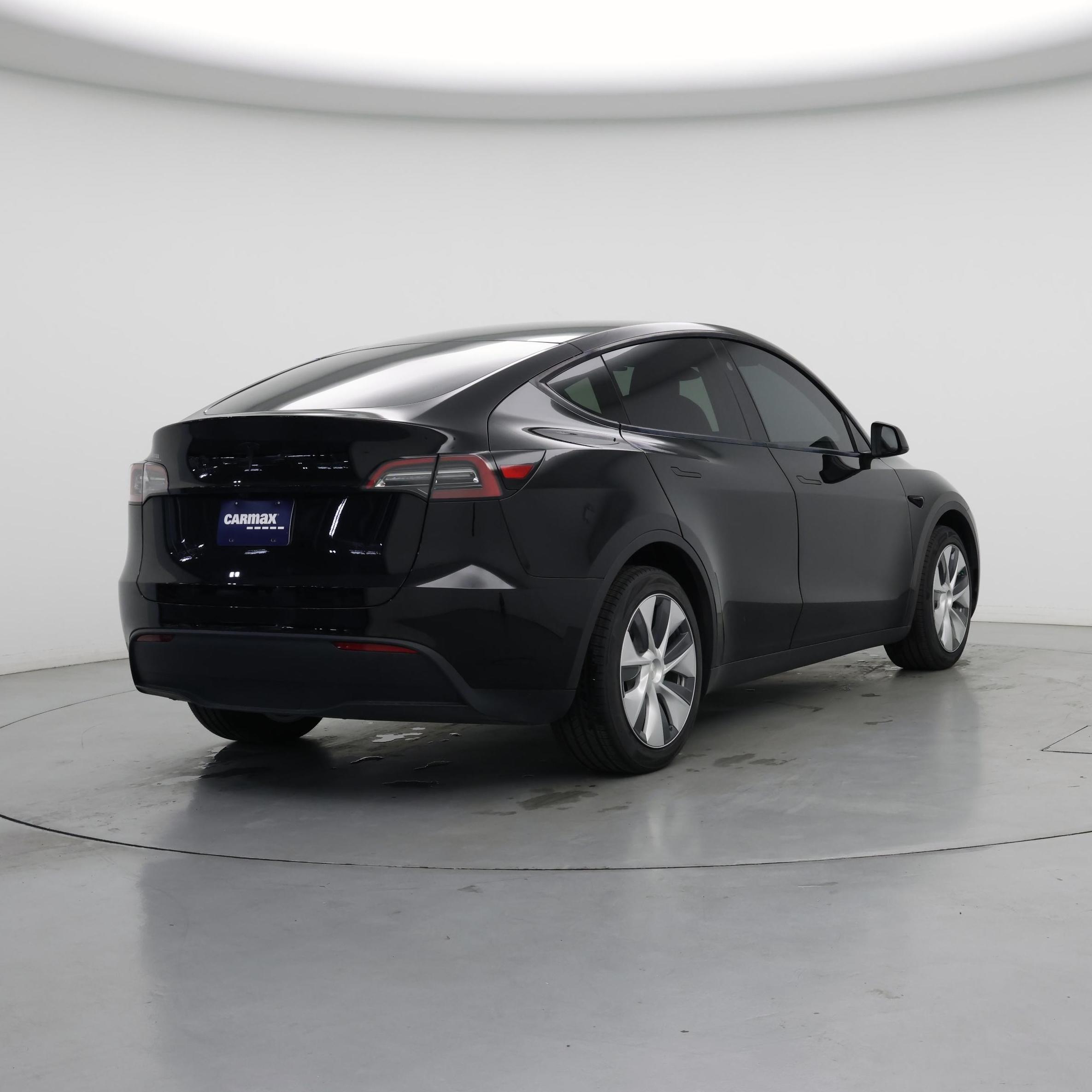 Thumbnail: 2023 Tesla Model Y - 8