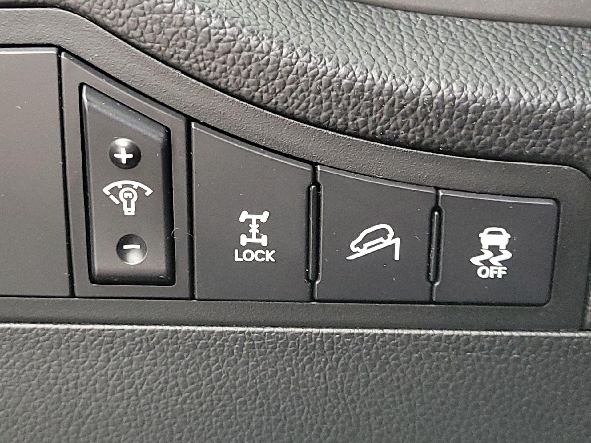 Thumbnail: 2013 Kia Sportage - 13