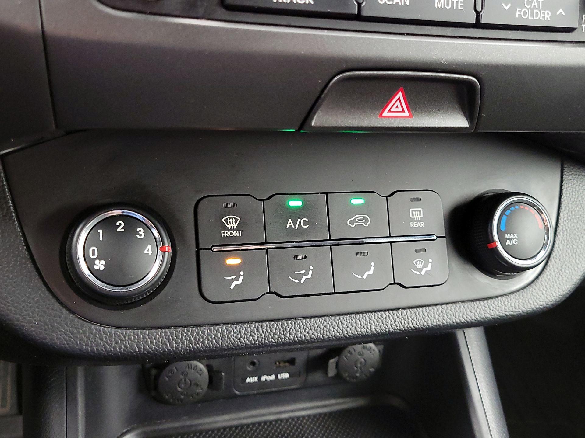 Thumbnail: 2013 Kia Sportage - 15