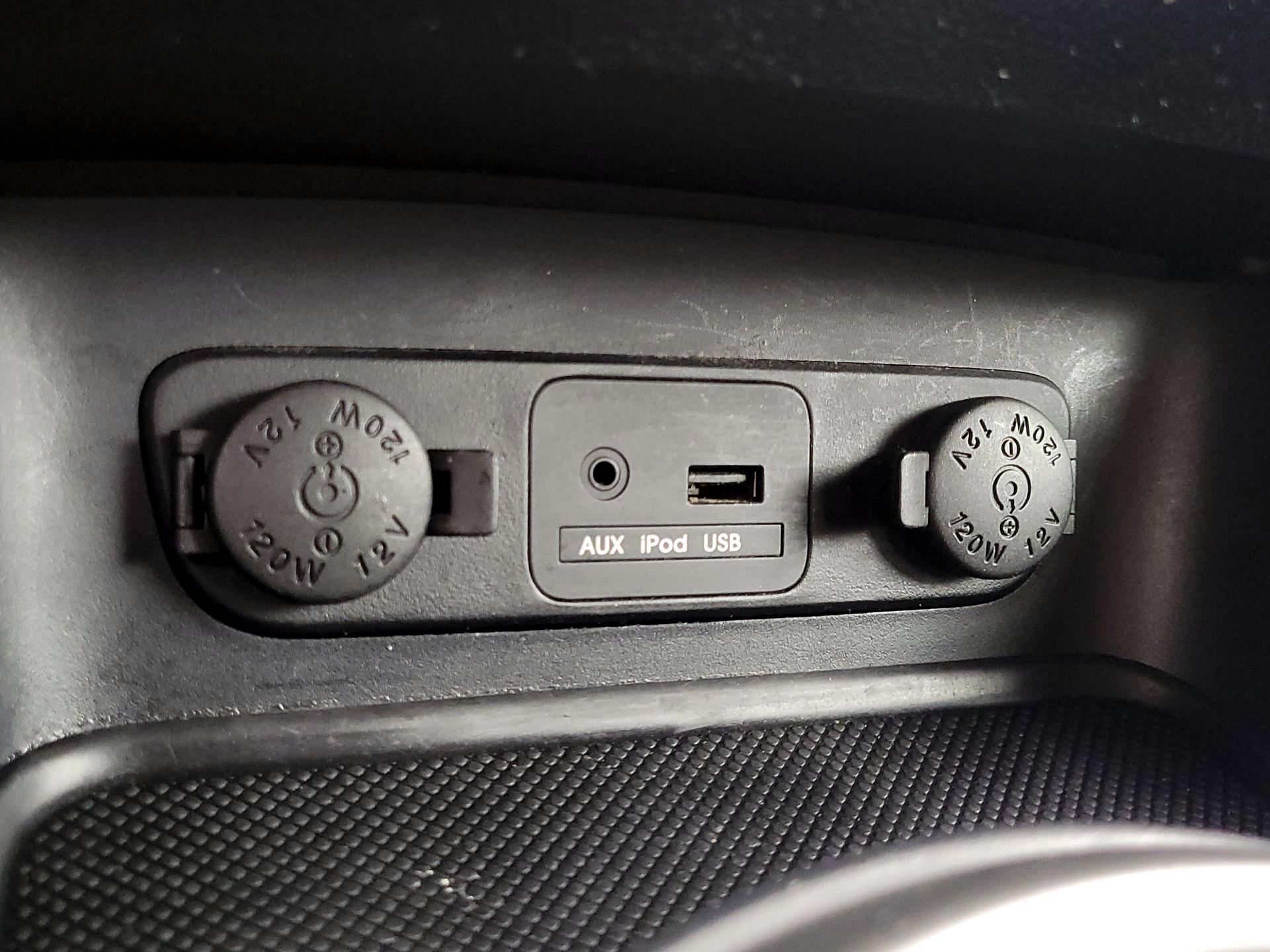 Thumbnail: 2013 Kia Sportage - 17
