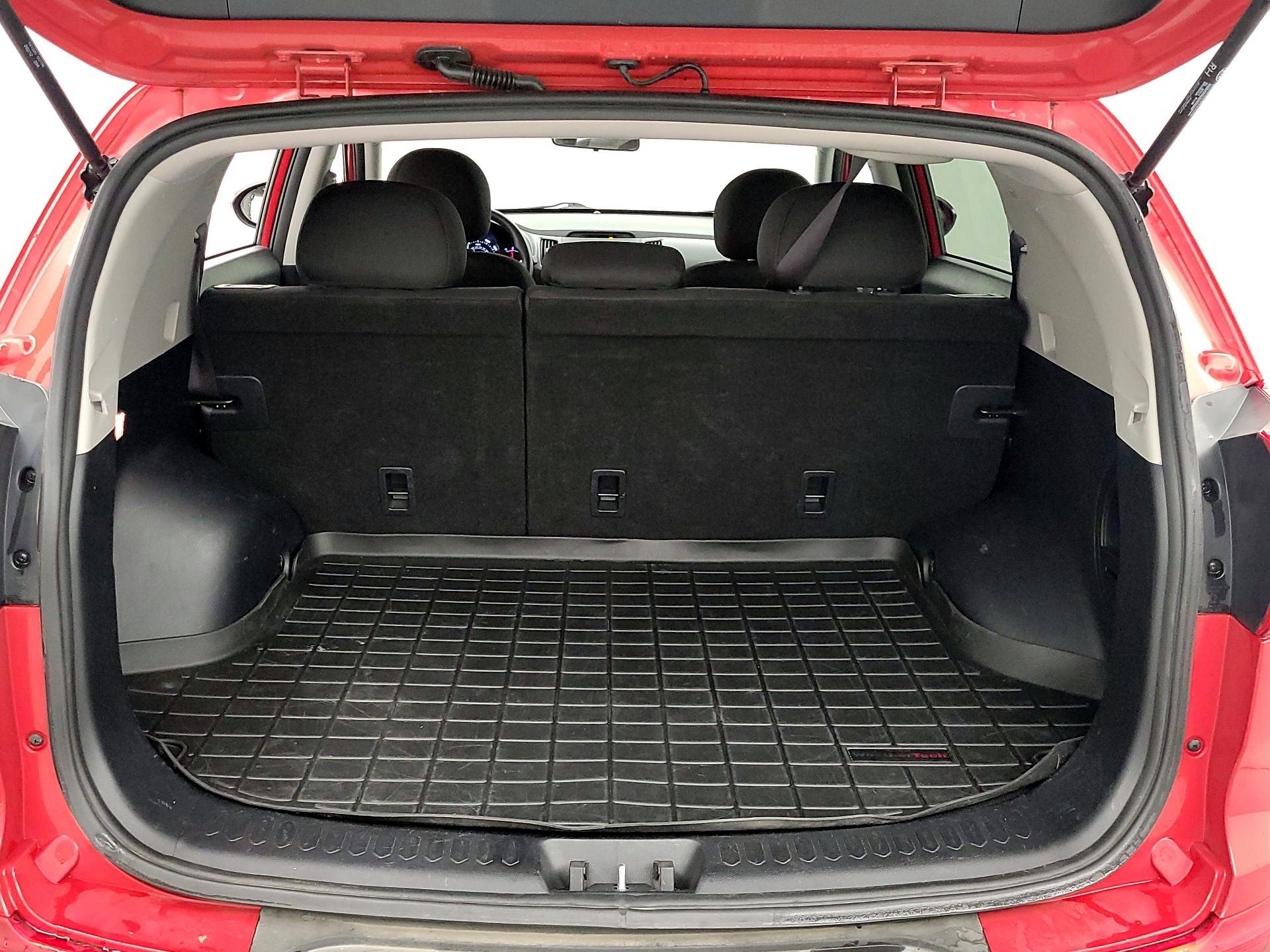 Thumbnail: 2013 Kia Sportage - 19