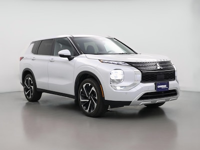 White 2024 Mitsubishi Outlander SE