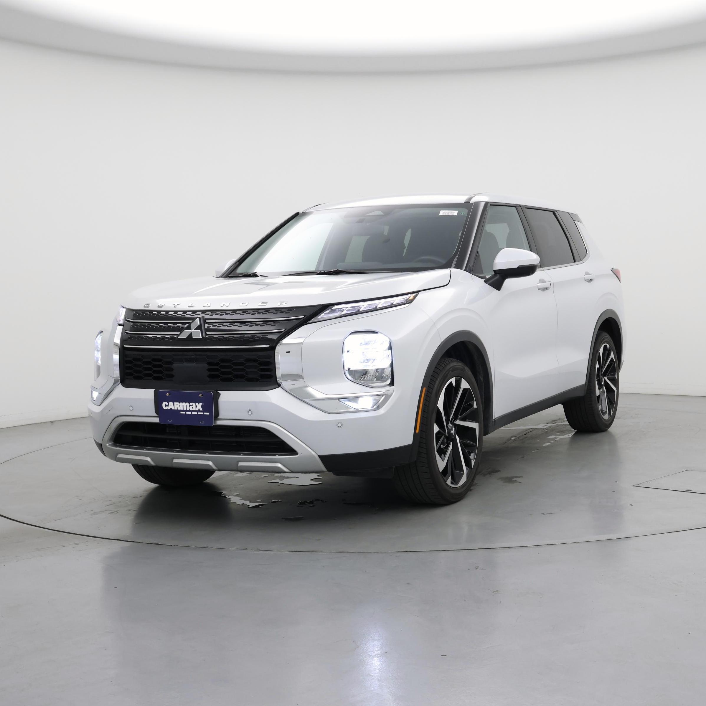 Thumbnail: 2024 Mitsubishi Outlander - 4