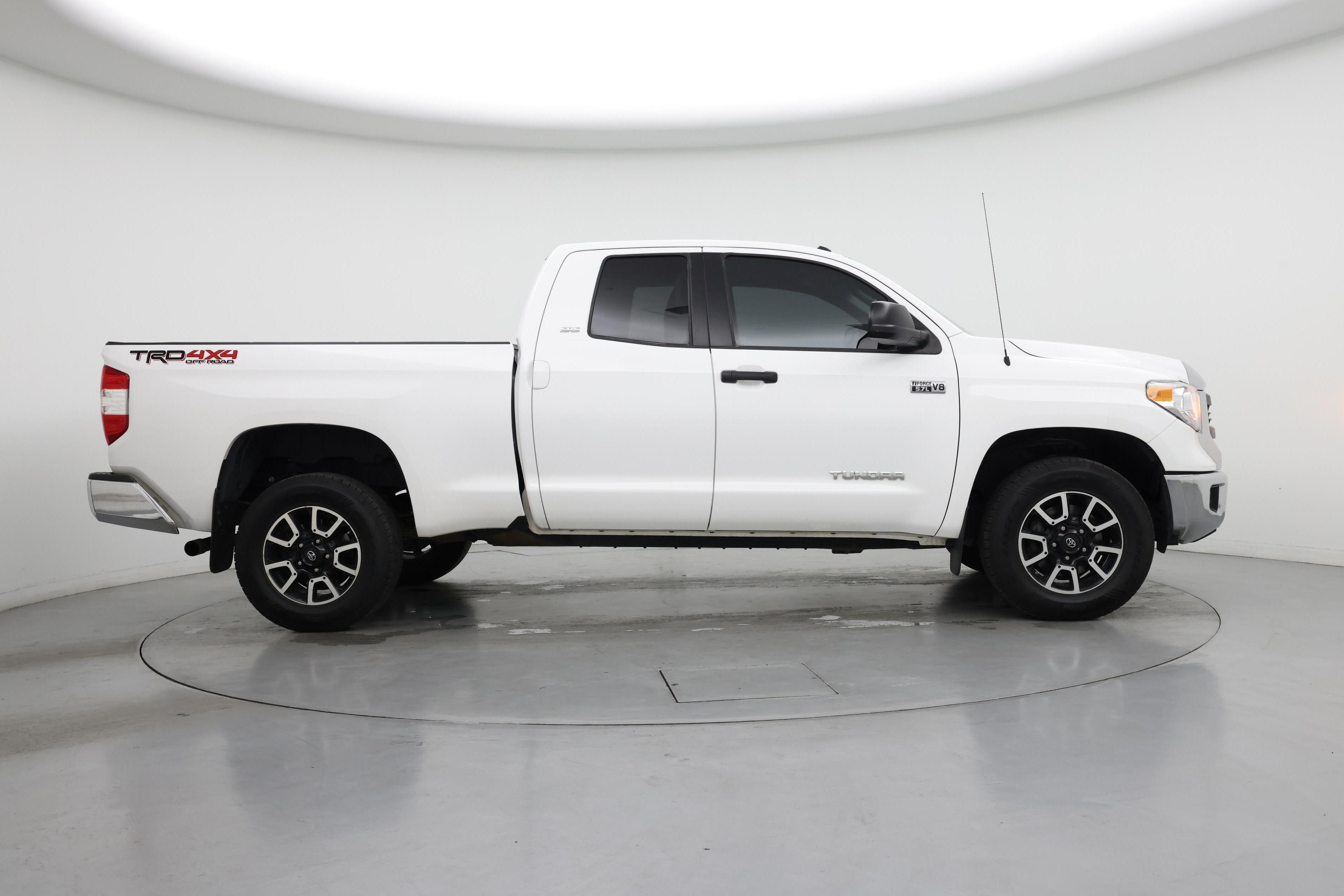 Thumbnail: 2015 Toyota Tundra - 7