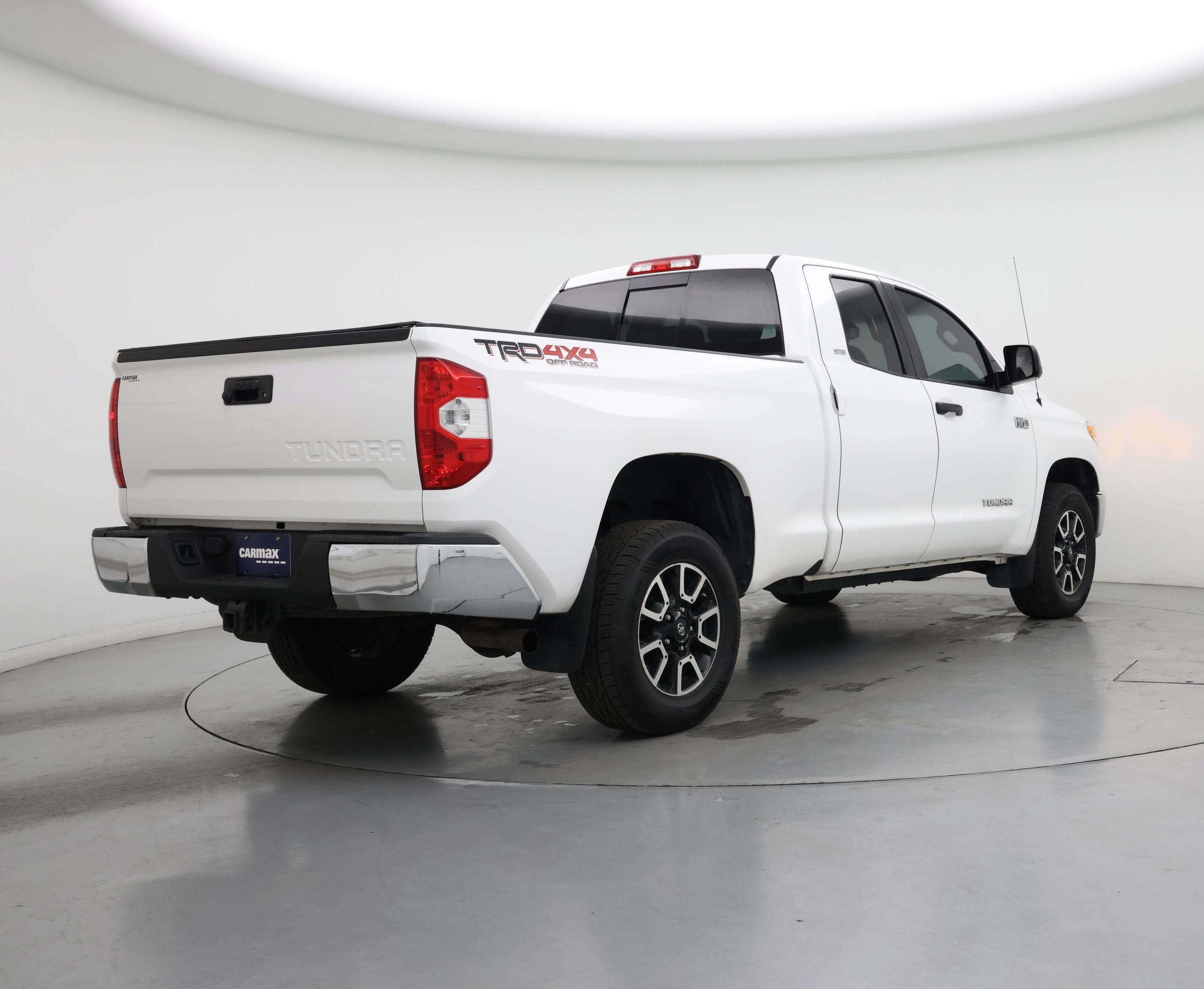 Thumbnail: 2015 Toyota Tundra - 8