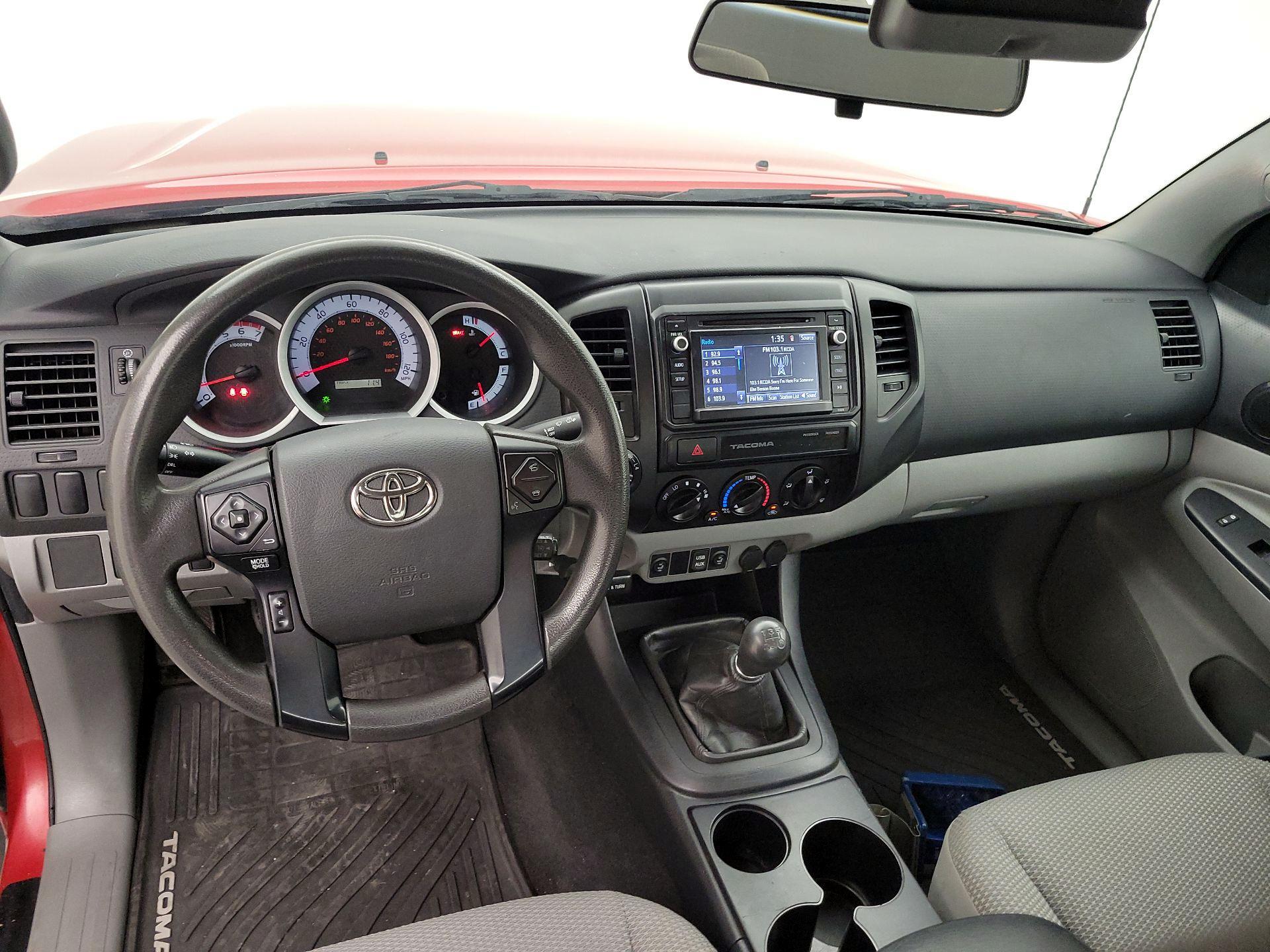 Thumbnail: 2015 Toyota Tacoma - 9