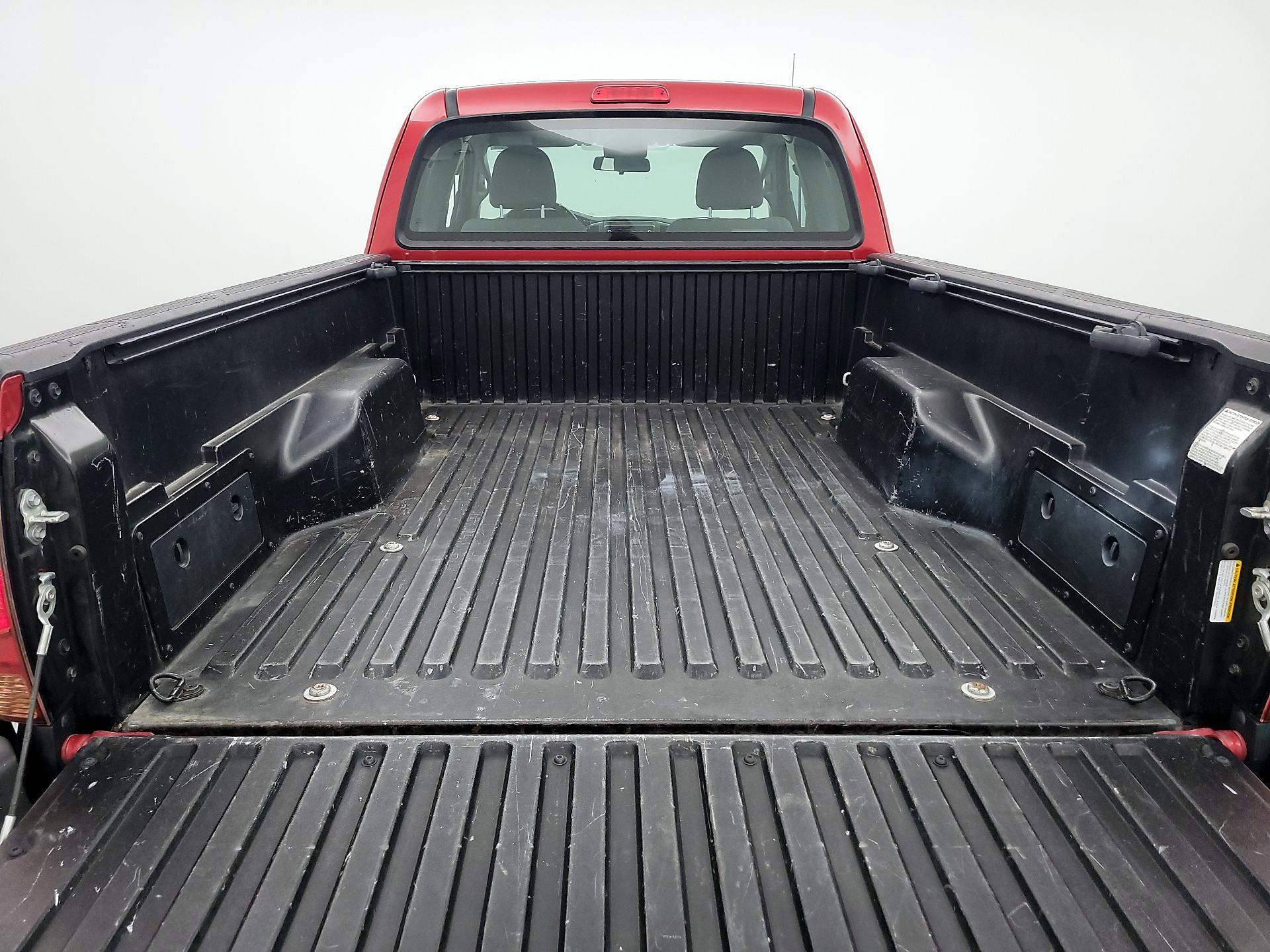 Thumbnail: 2015 Toyota Tacoma - 19