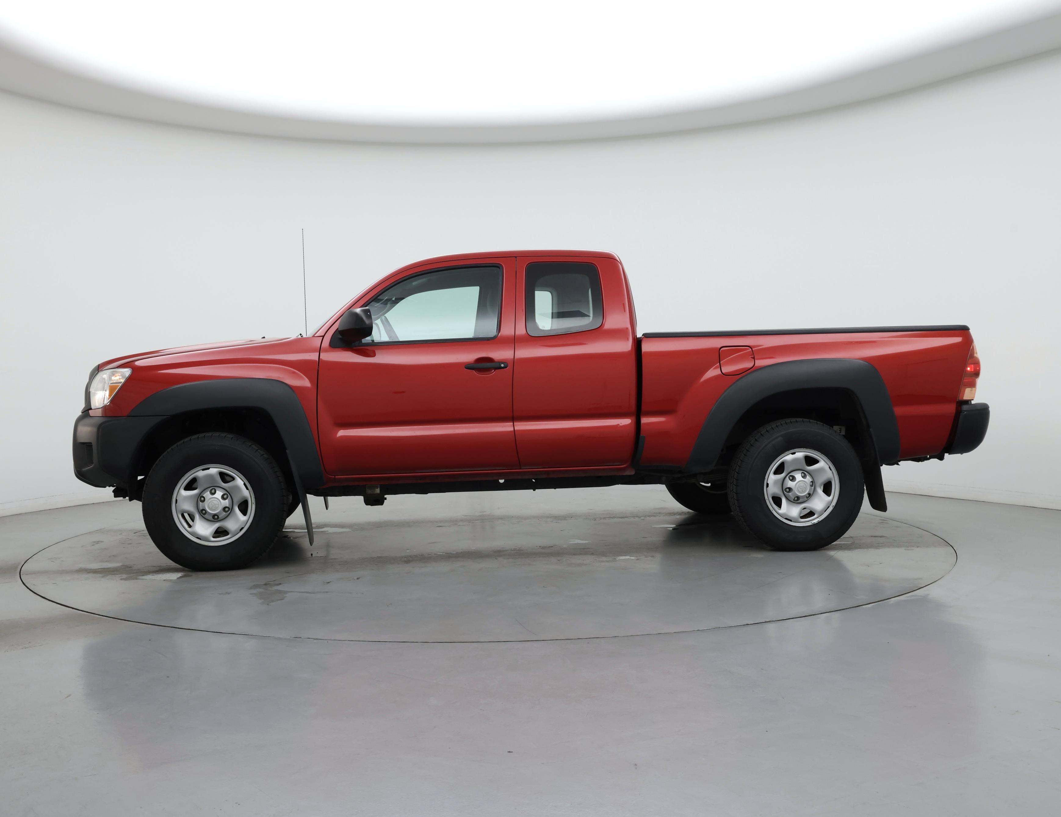 Thumbnail: 2015 Toyota Tacoma - 3