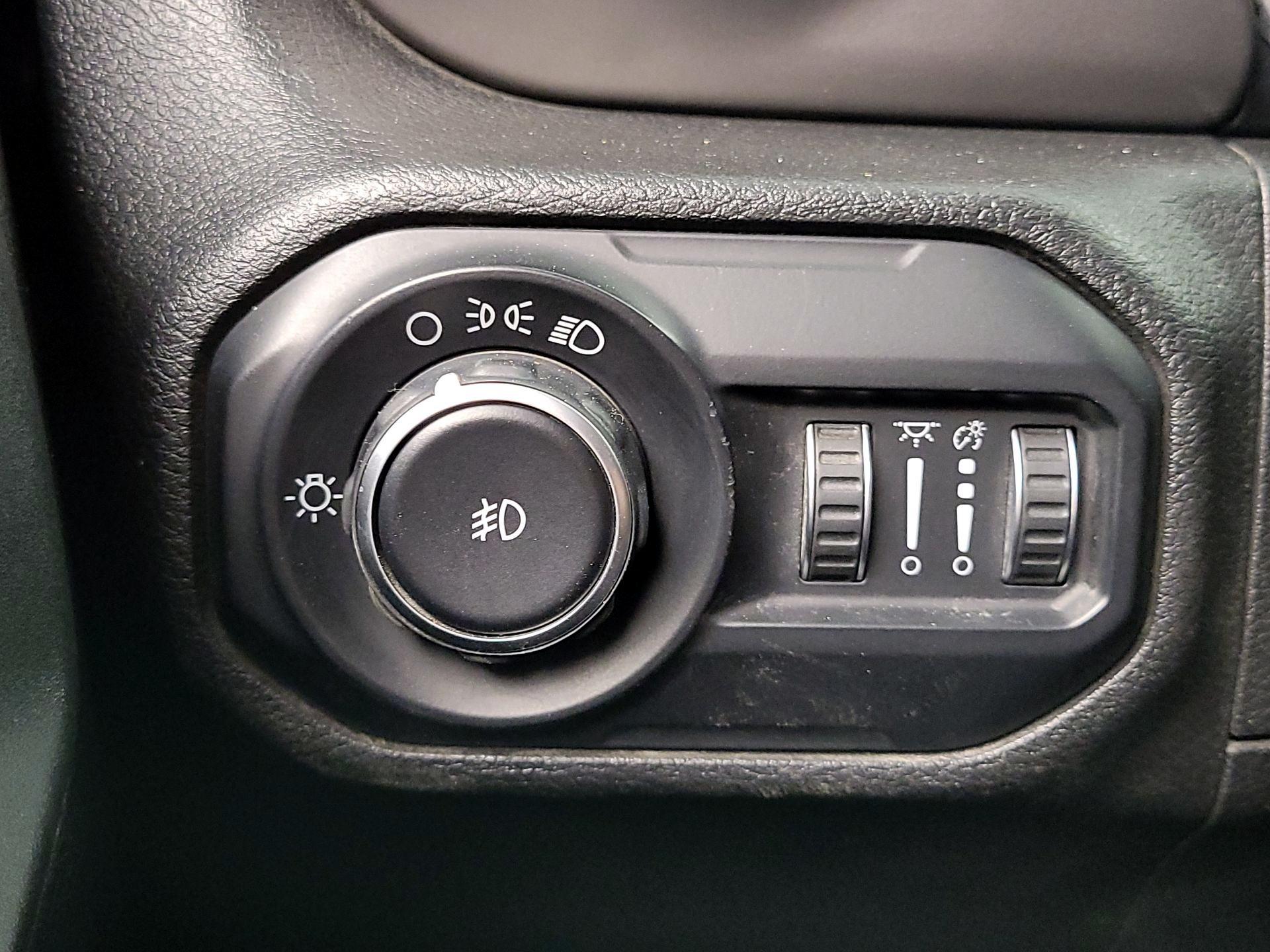 Thumbnail: 2020 Jeep Wrangler - 13