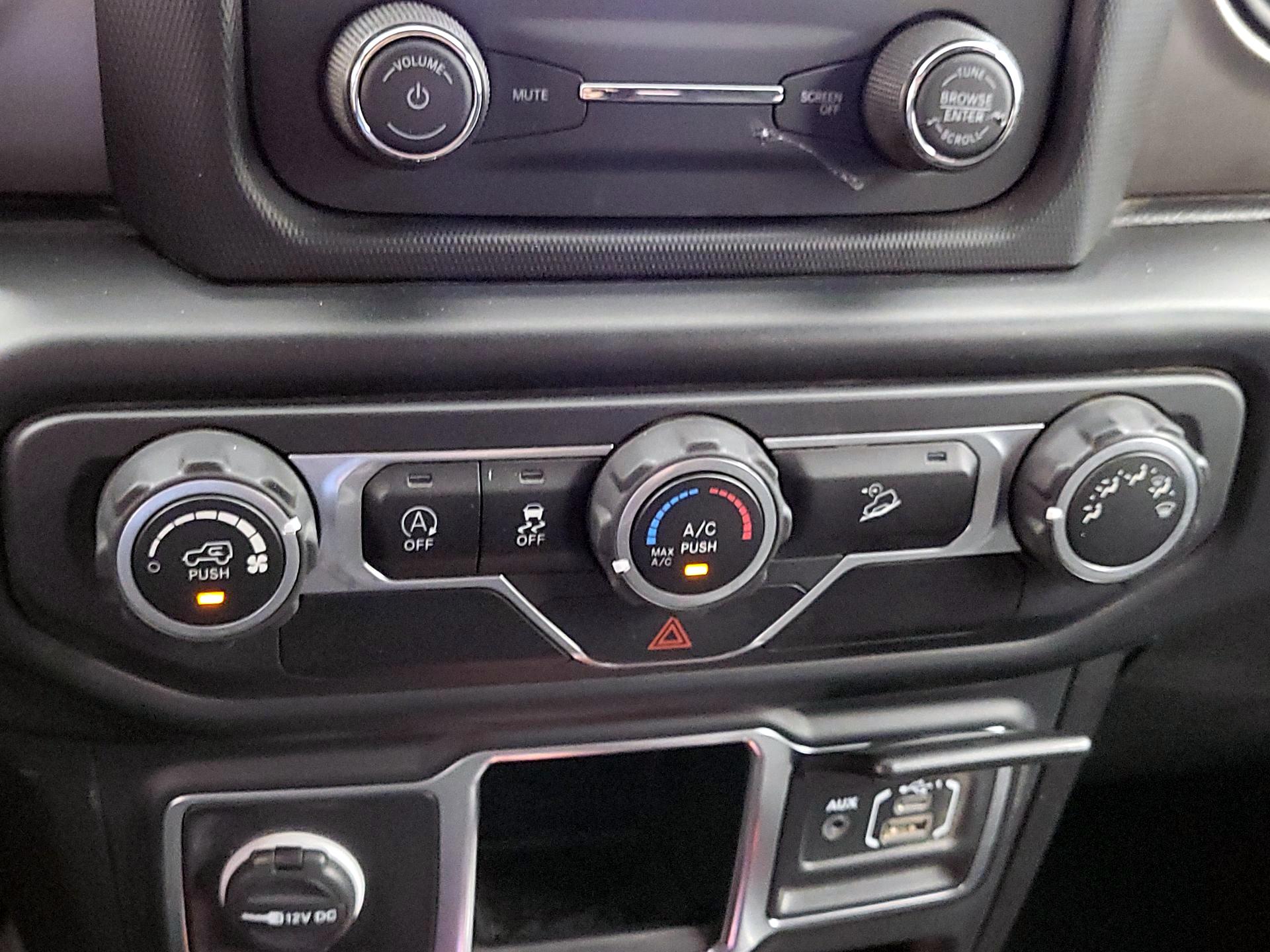 Thumbnail: 2020 Jeep Wrangler - 16