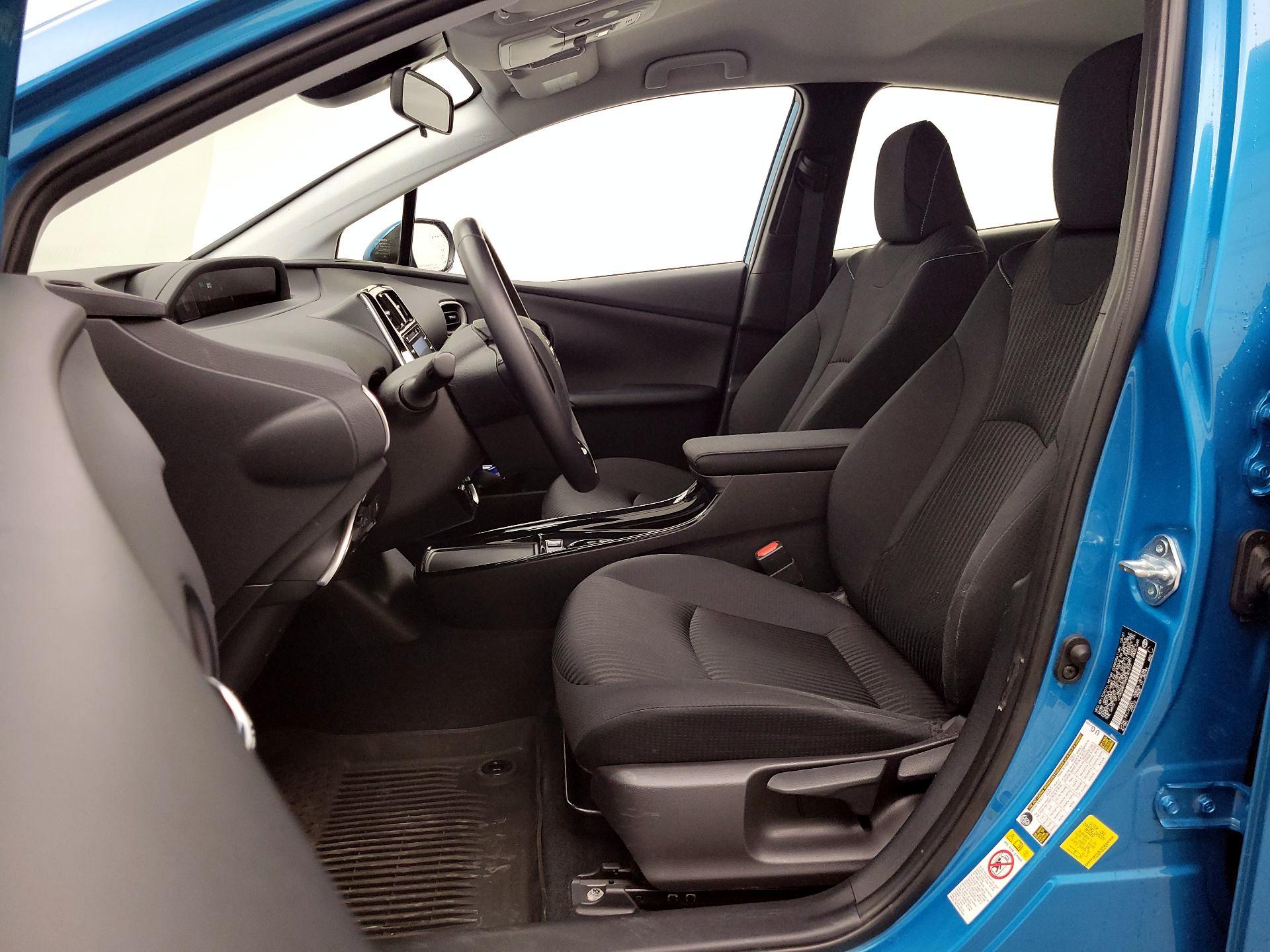 Thumbnail: 2021 Toyota Prius Prime - 11