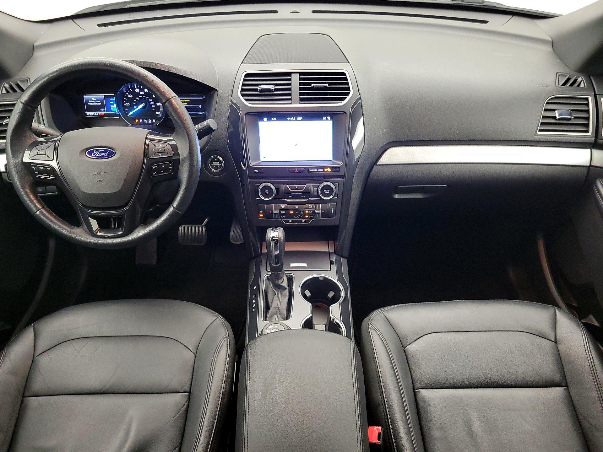 Thumbnail: 2017 Ford Explorer - 9