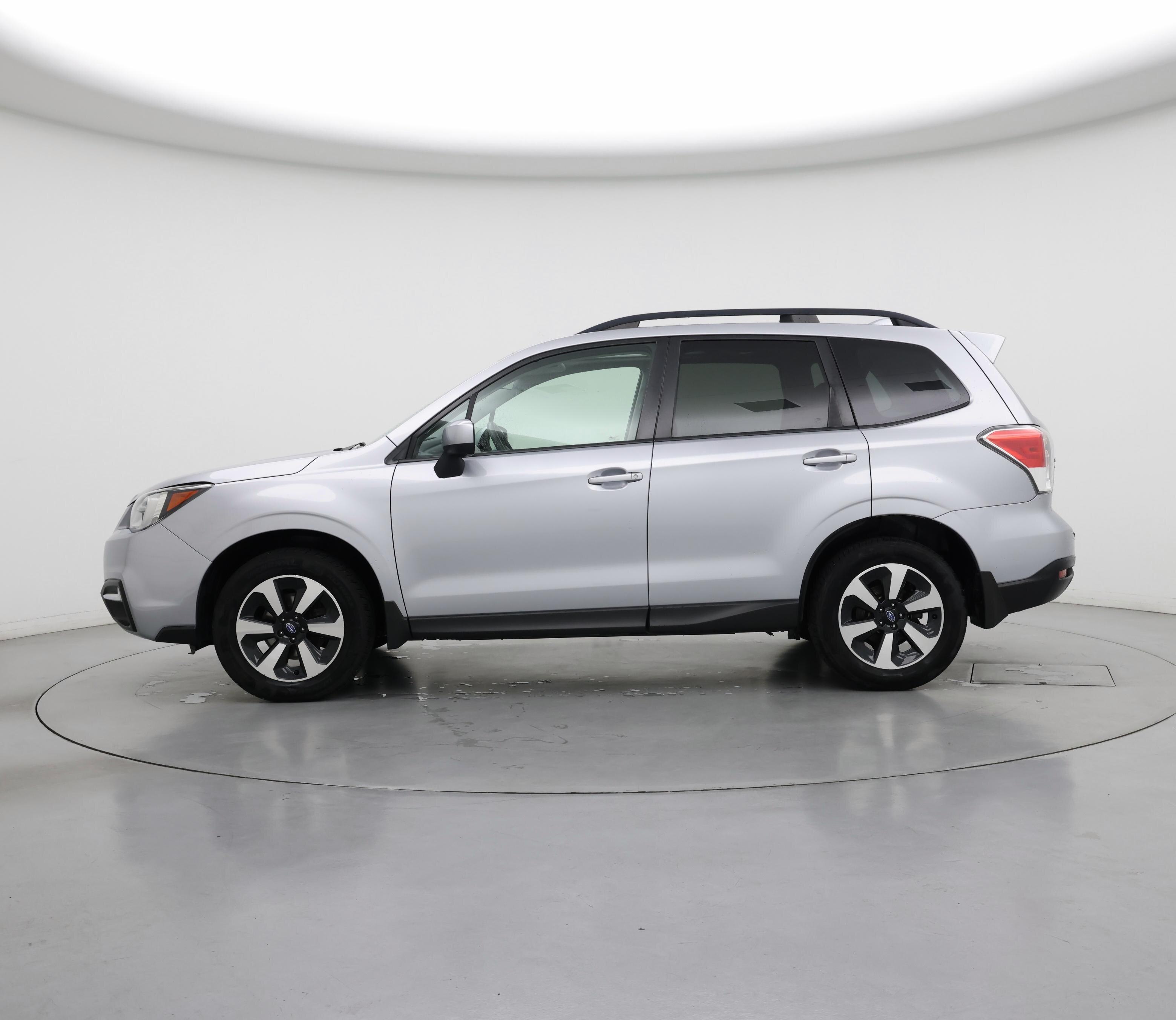 Thumbnail: 2018 Subaru Forester - 3