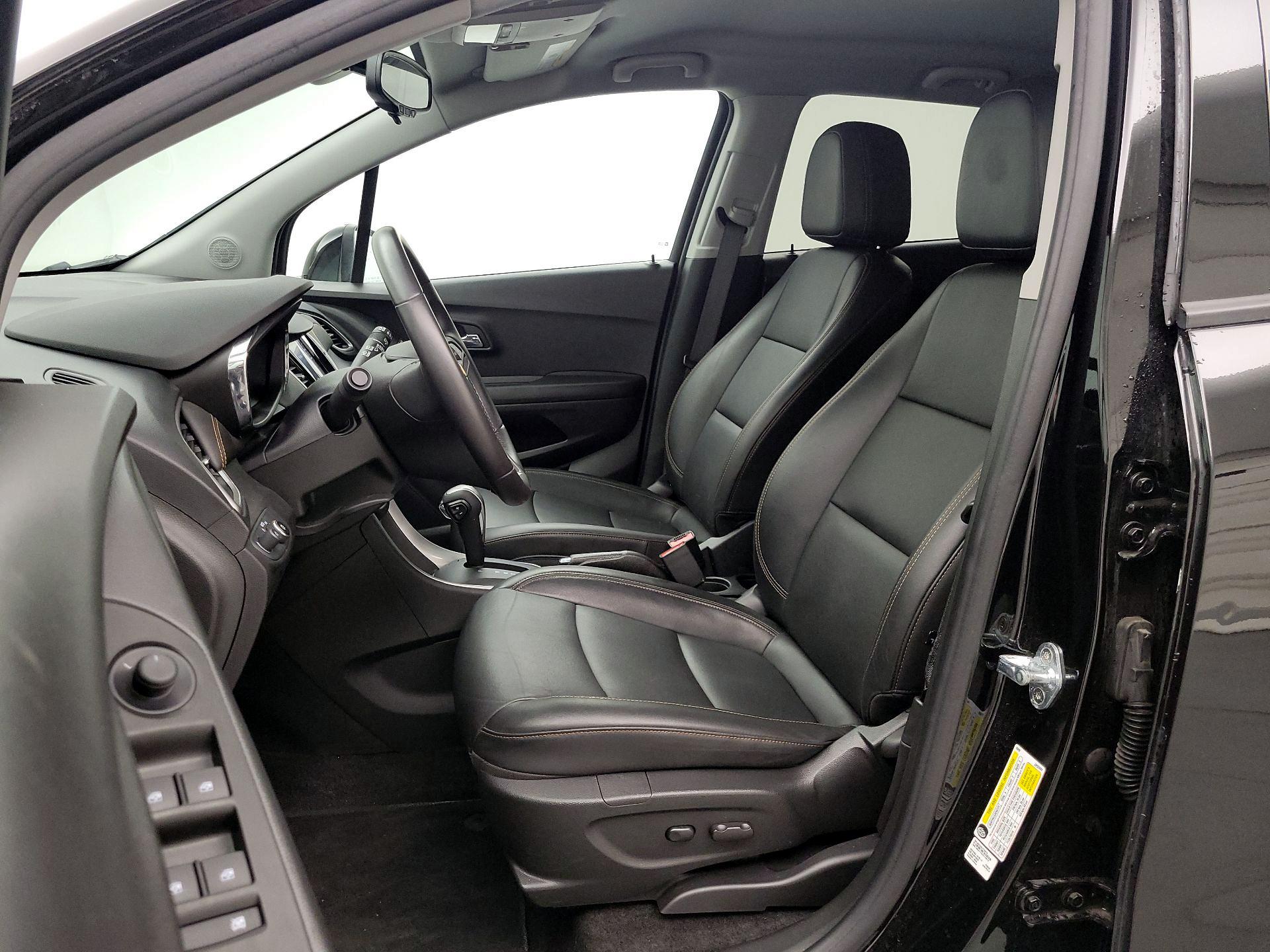 Thumbnail: 2022 Chevrolet Trax - 11