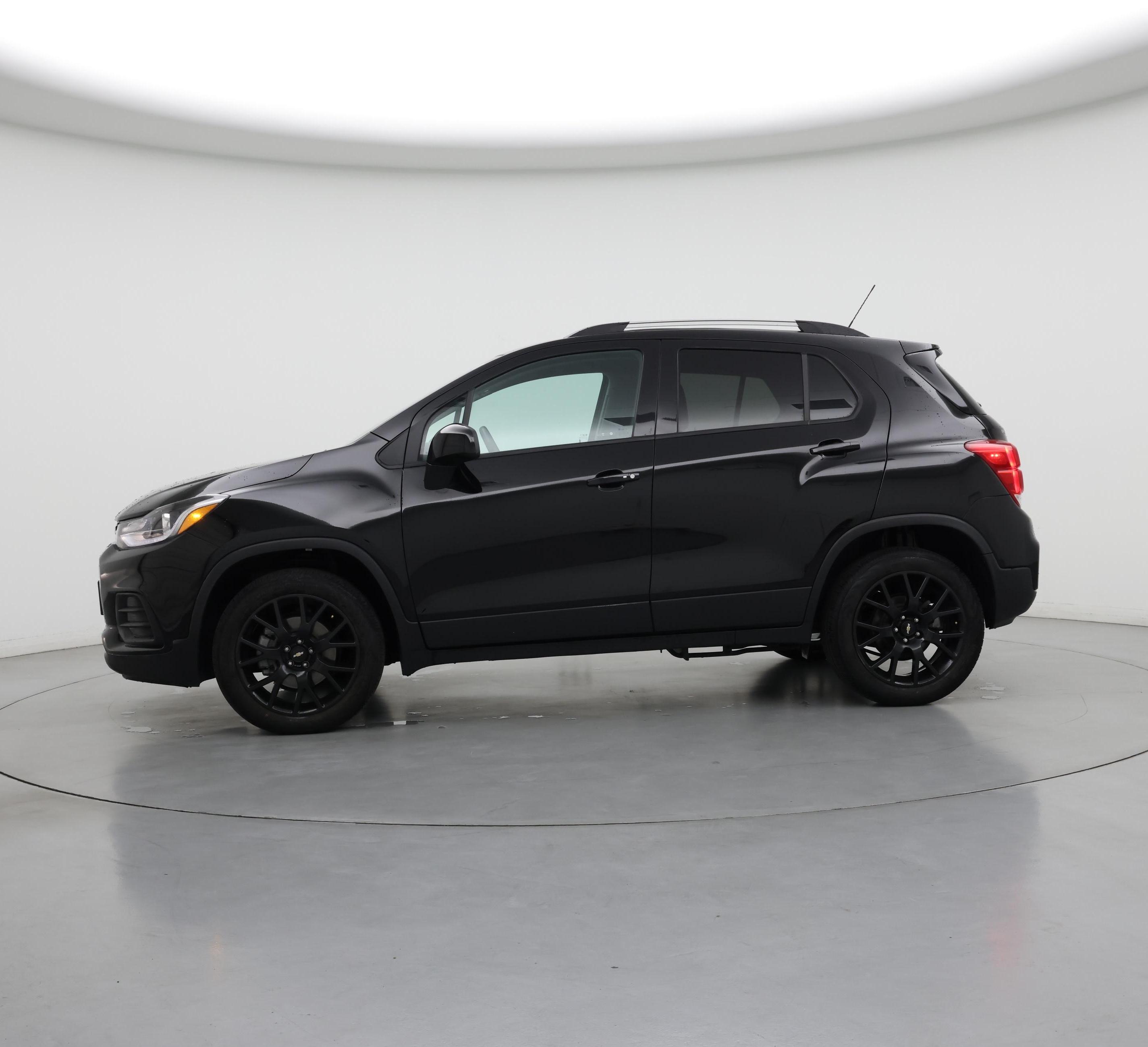 Thumbnail: 2022 Chevrolet Trax - 3