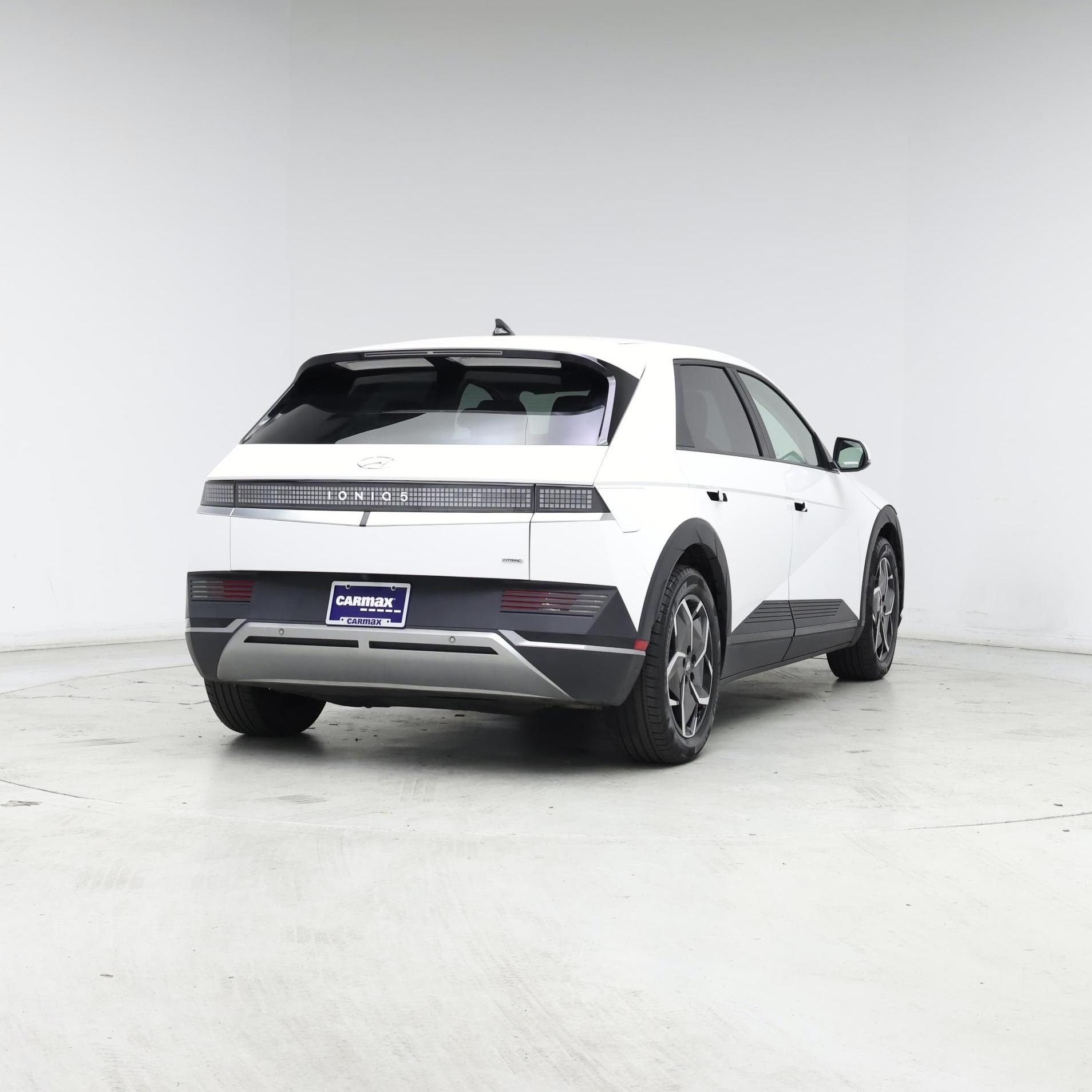 Thumbnail: 2023 Hyundai Ioniq 5 - 8