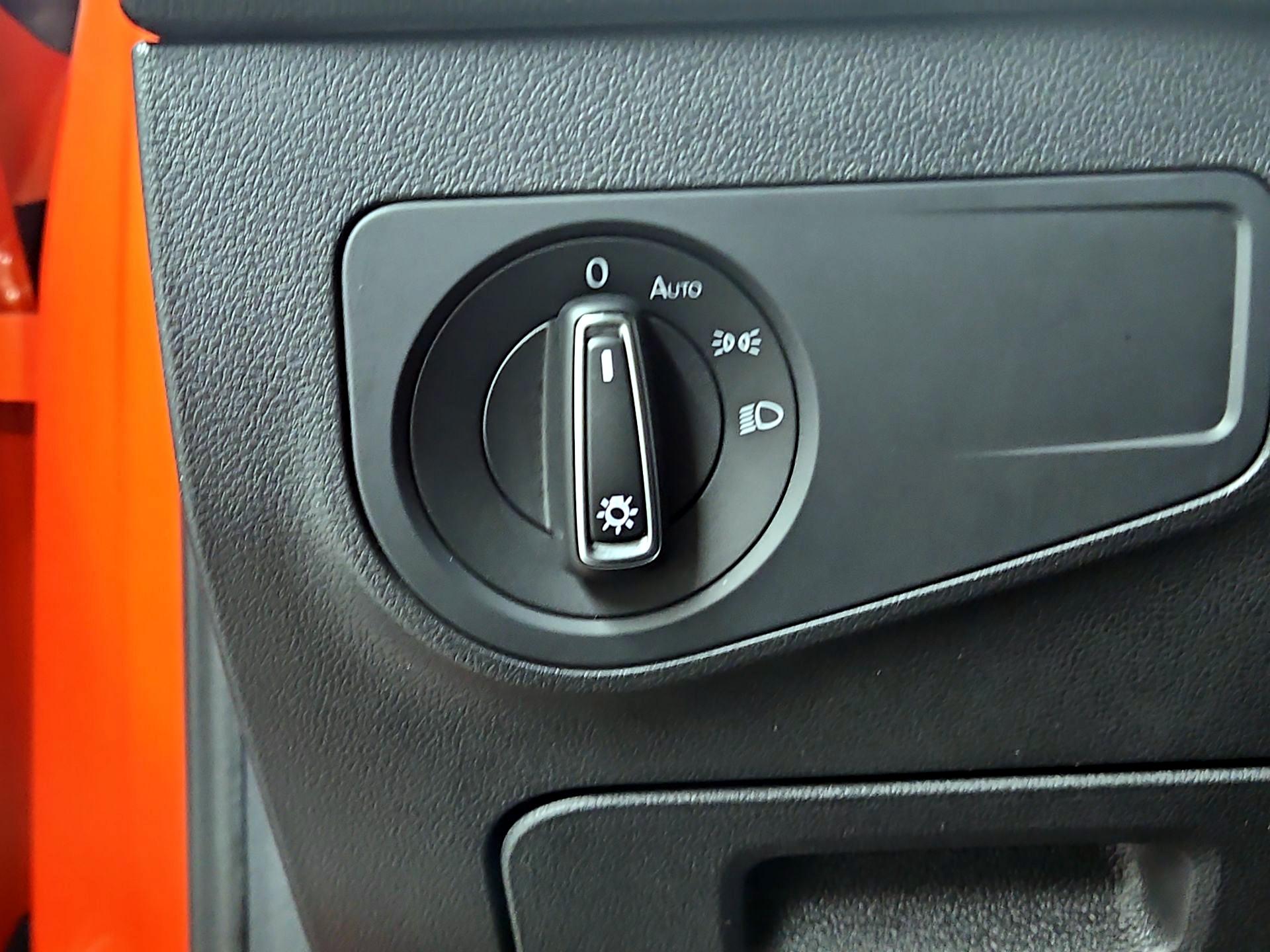Thumbnail: 2019 Volkswagen Tiguan - 13