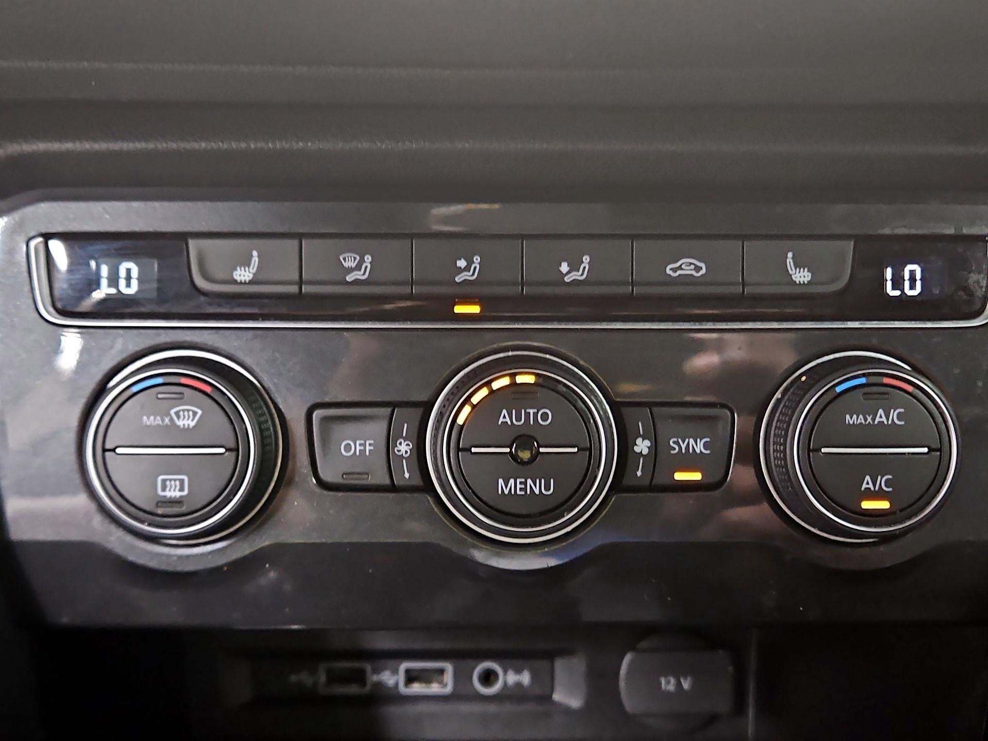 Thumbnail: 2019 Volkswagen Tiguan - 16