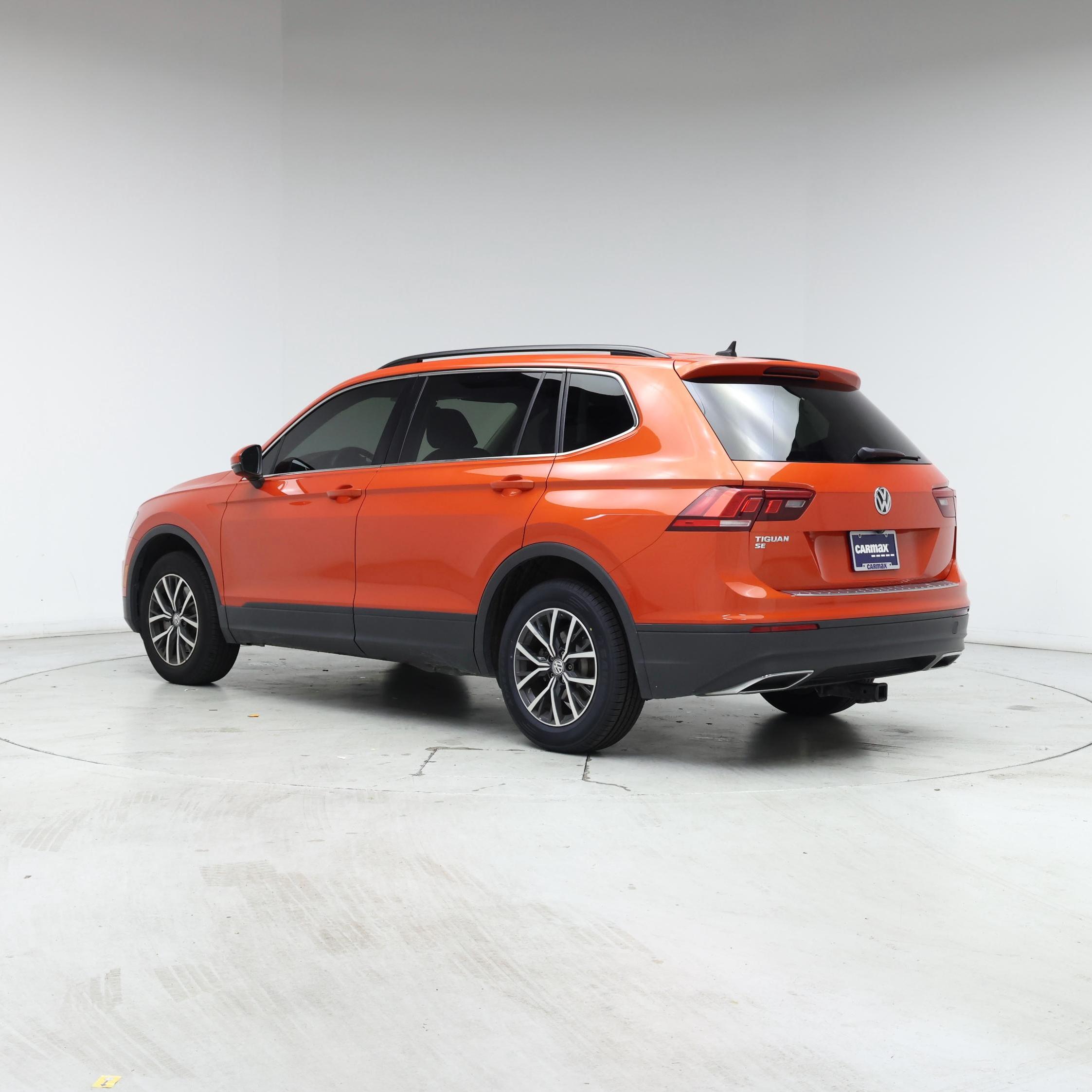 Thumbnail: 2019 Volkswagen Tiguan - 2