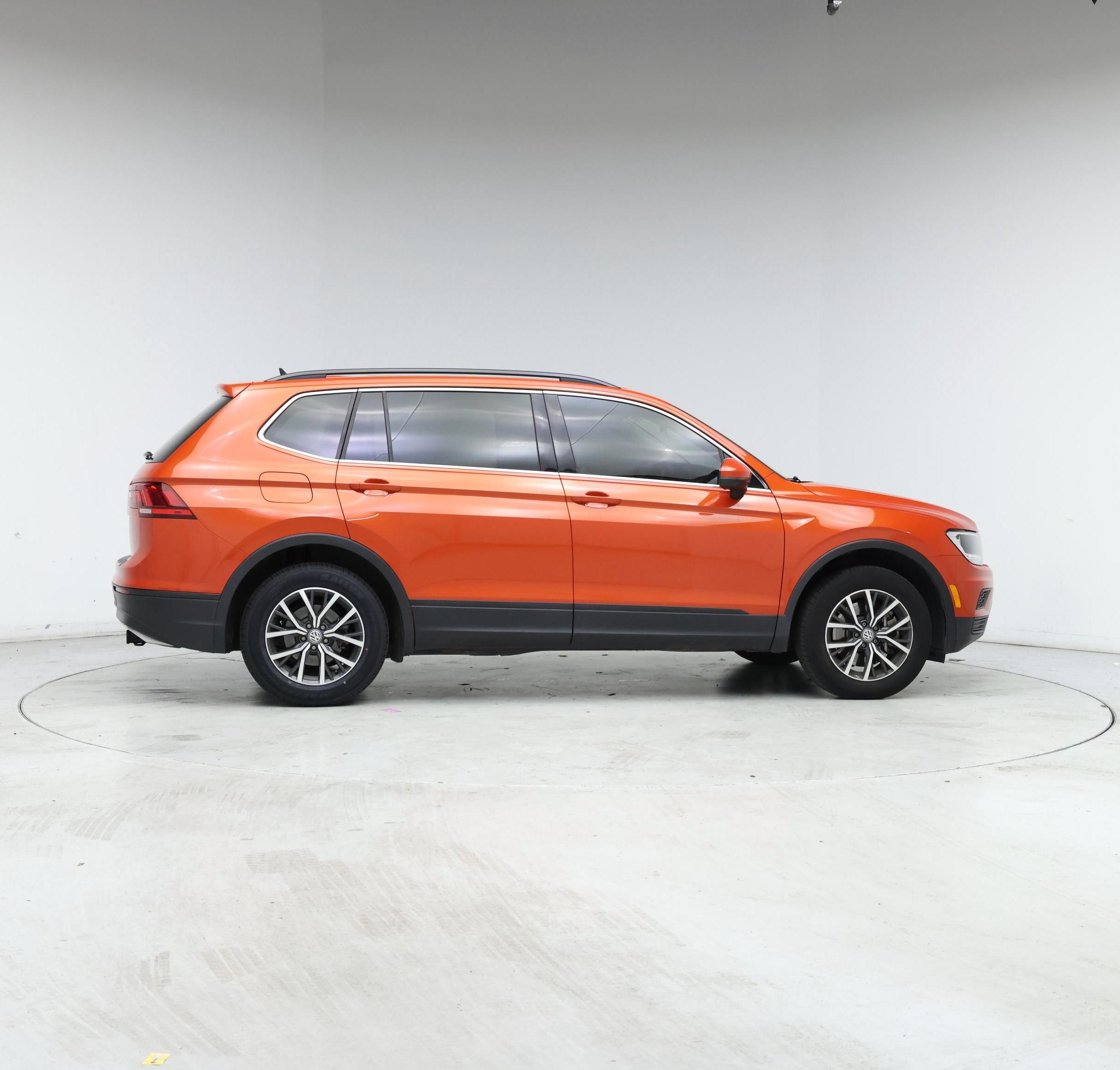 Thumbnail: 2019 Volkswagen Tiguan - 7