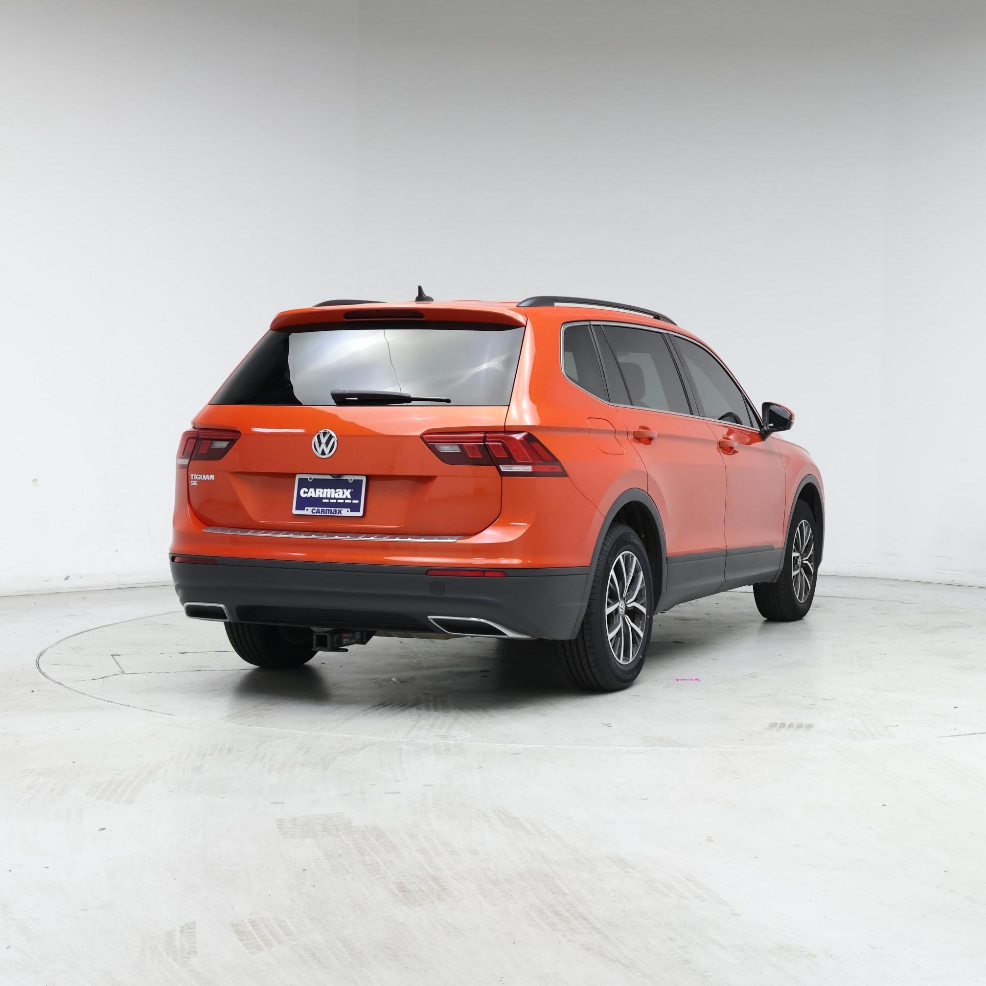 Thumbnail: 2019 Volkswagen Tiguan - 8