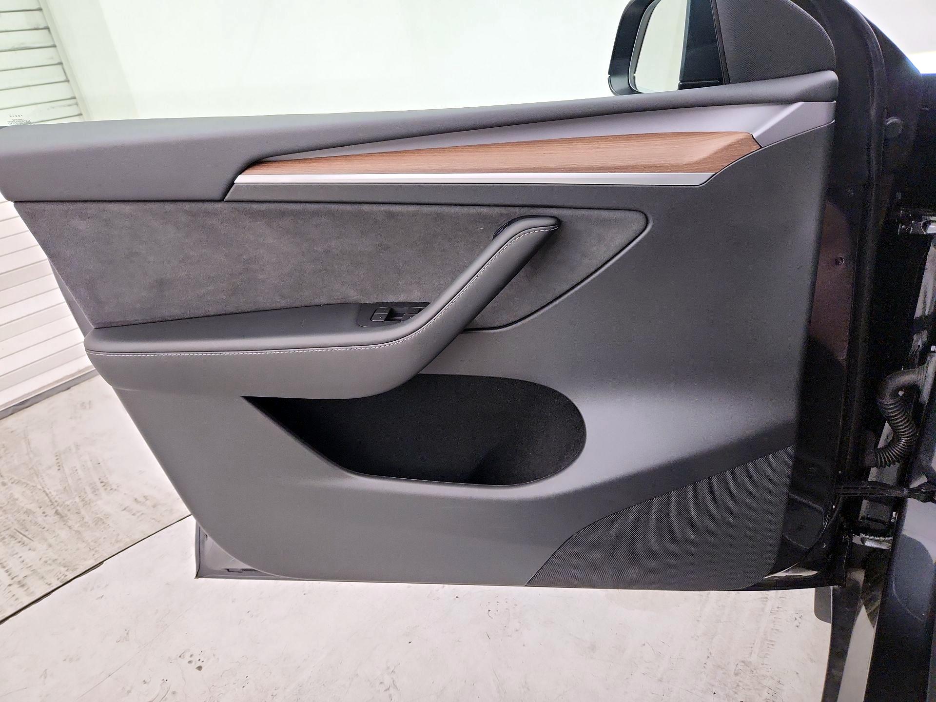 Thumbnail: 2024 Tesla Model Y - 12