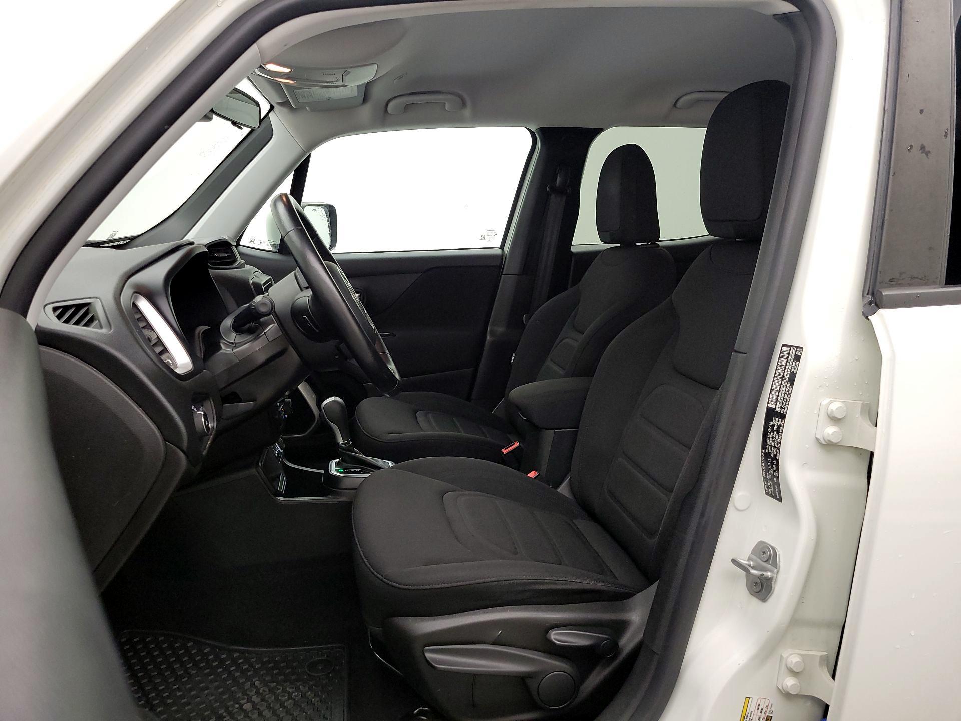 Thumbnail: 2018 Jeep Renegade - 11