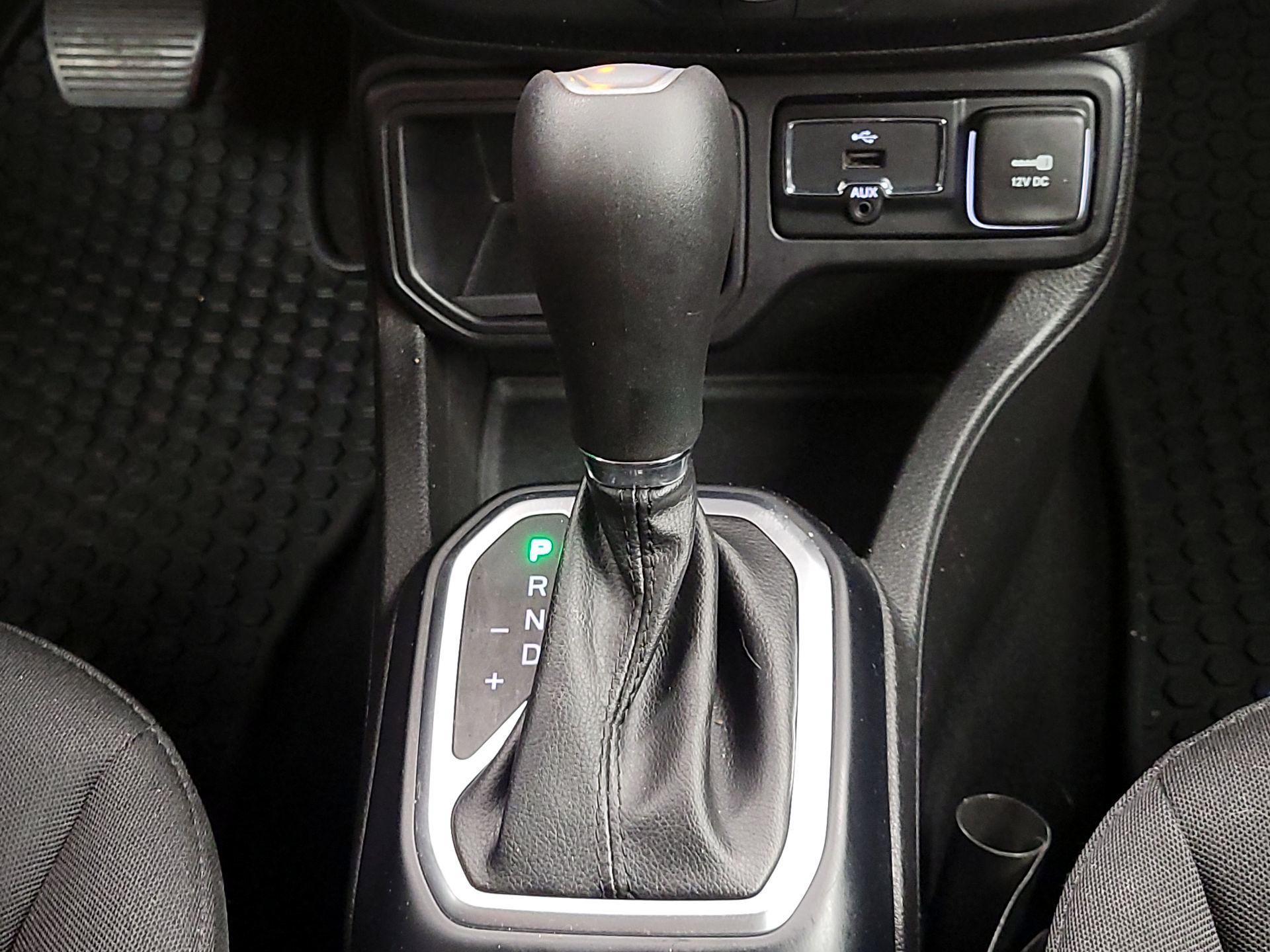 Thumbnail: 2018 Jeep Renegade - 17